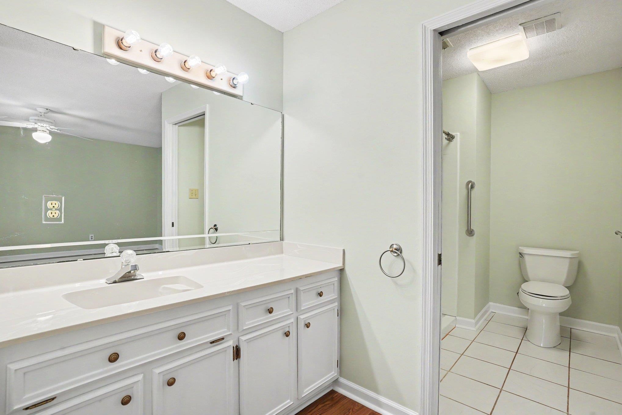 100 Hickory Dr. Property Photo 30