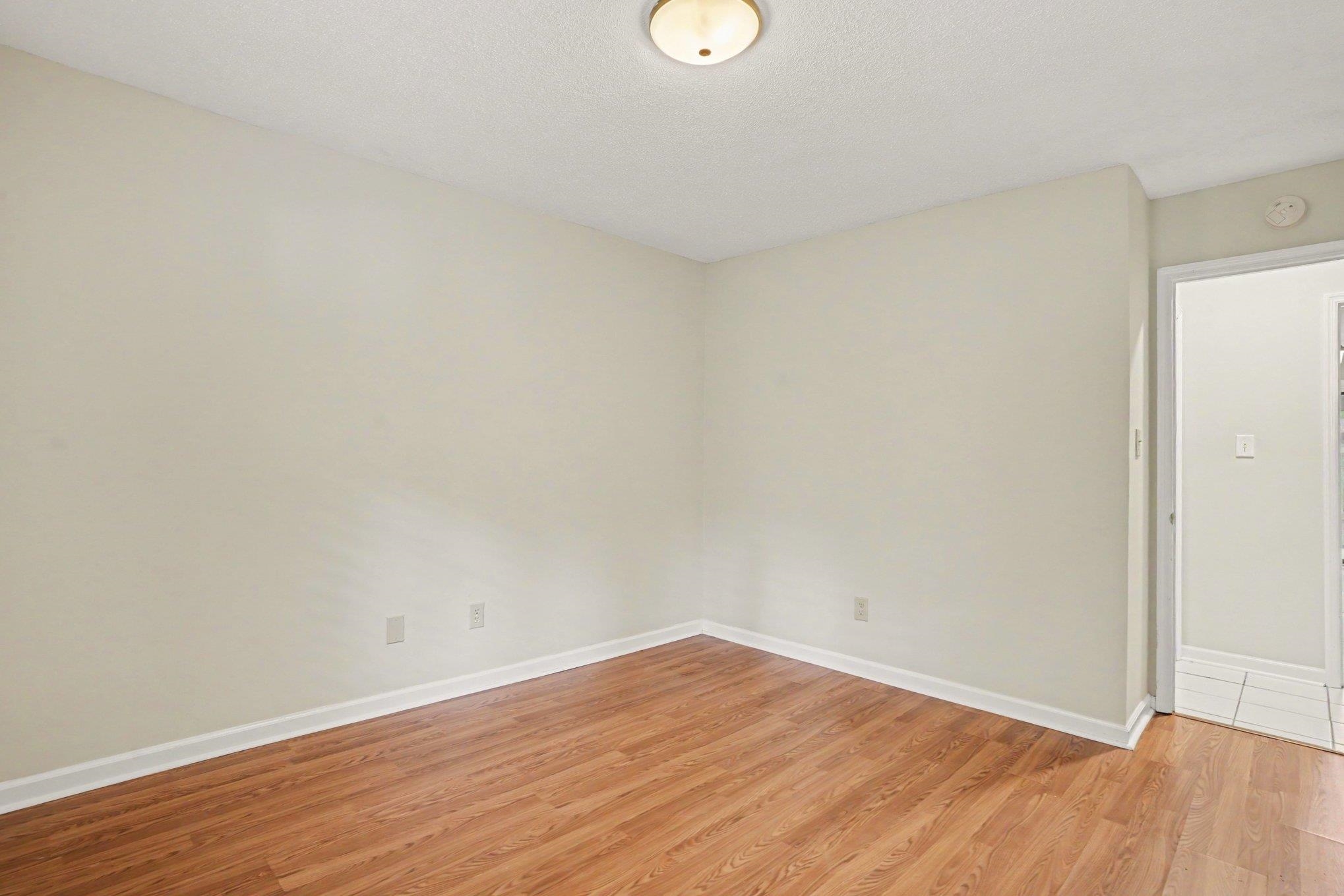 100 Hickory Dr. Property Photo 35