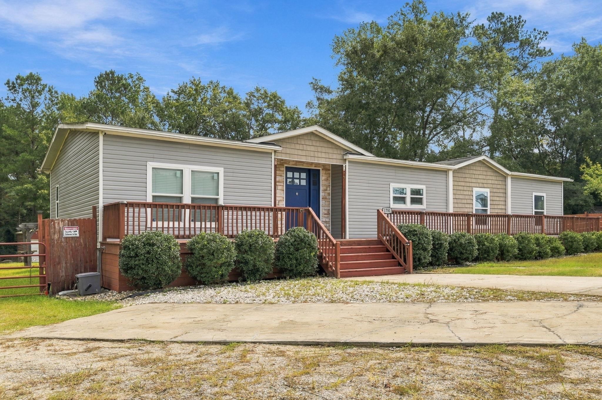 1751 Red Bluff Rd. Property Photo 2