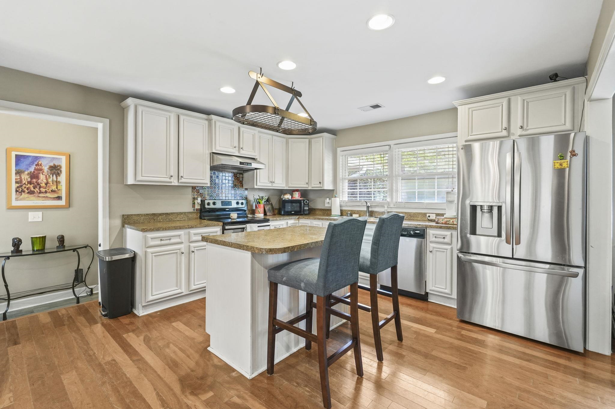 401 Poinsett Rd. Property Photo 4