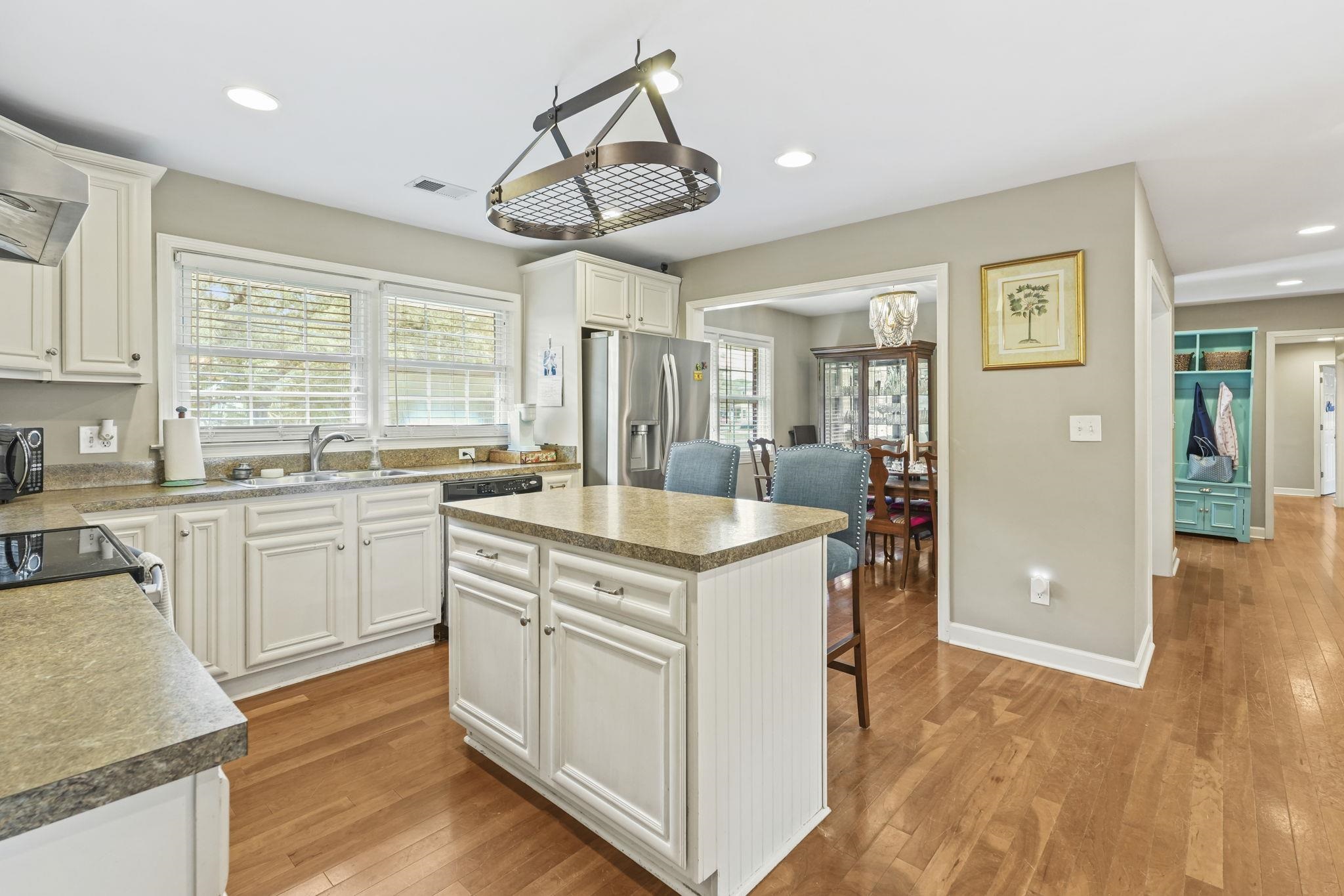 401 Poinsett Rd. Property Photo 8