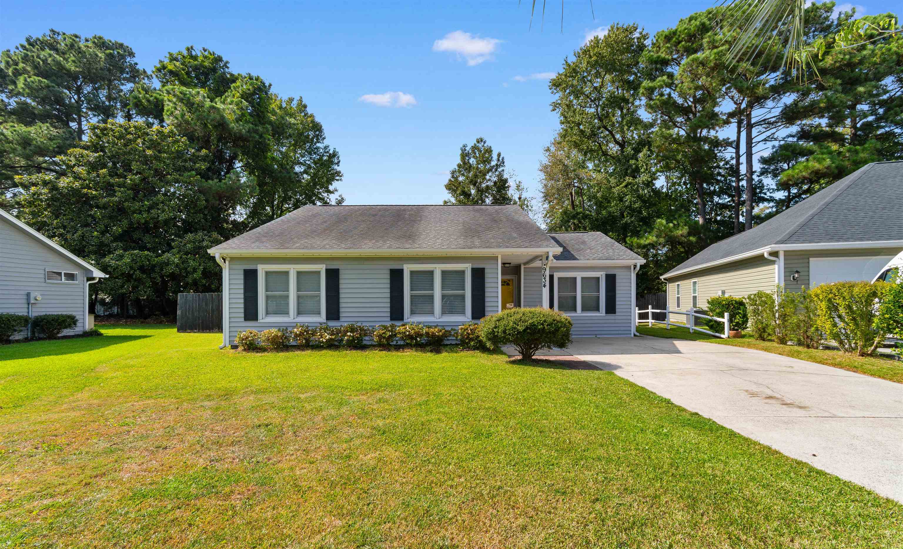 9634 Kings Grant Dr. Property Photo 1