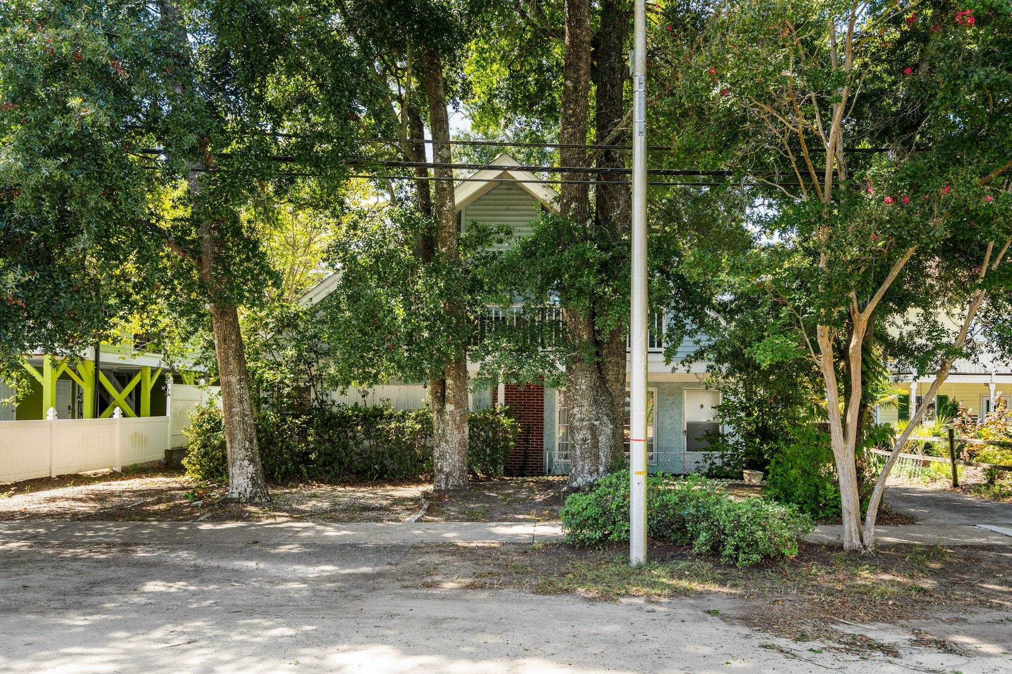 613 Surfside Dr. Property Photo 1