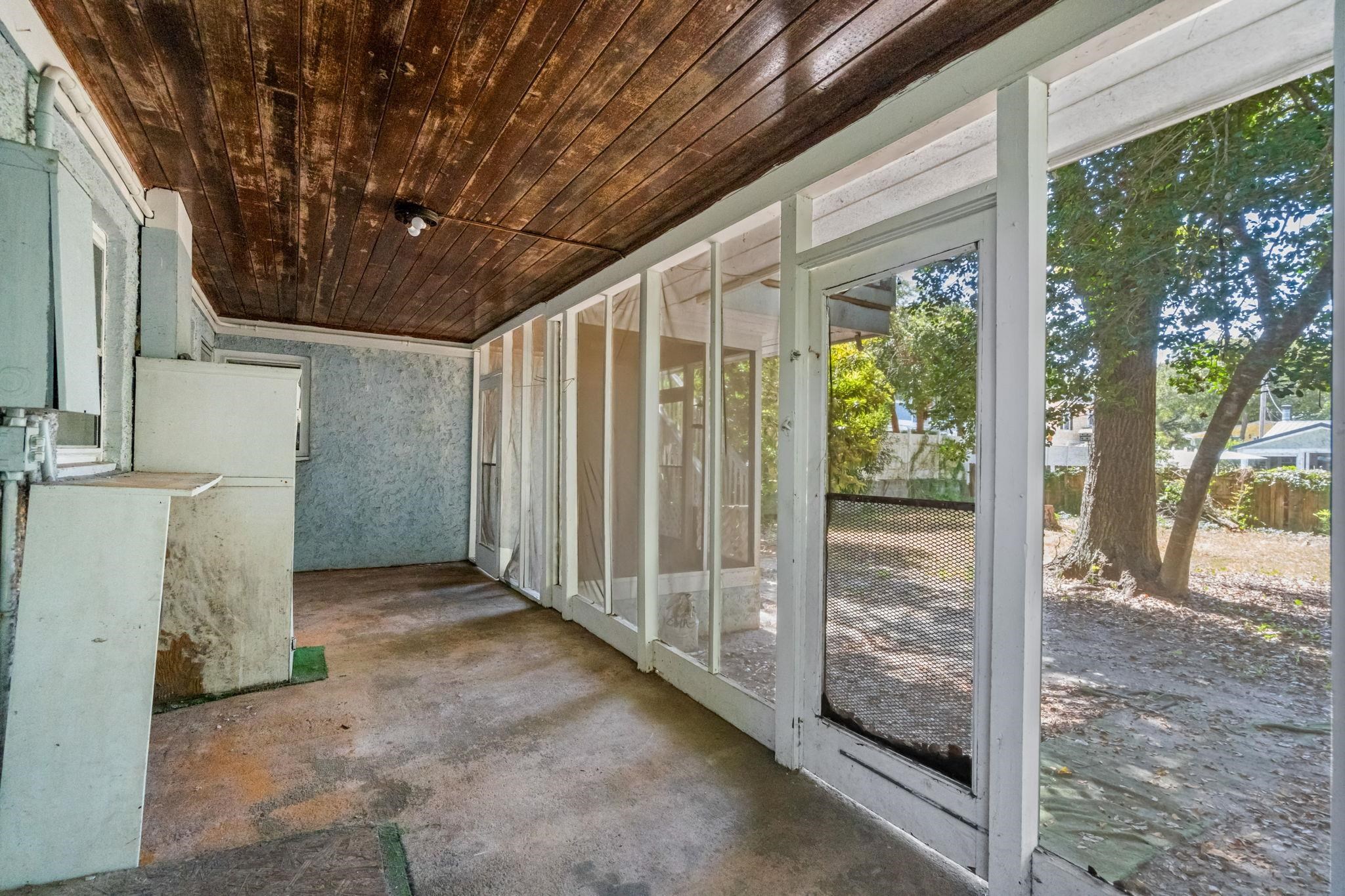 613 Surfside Dr. Property Photo 17