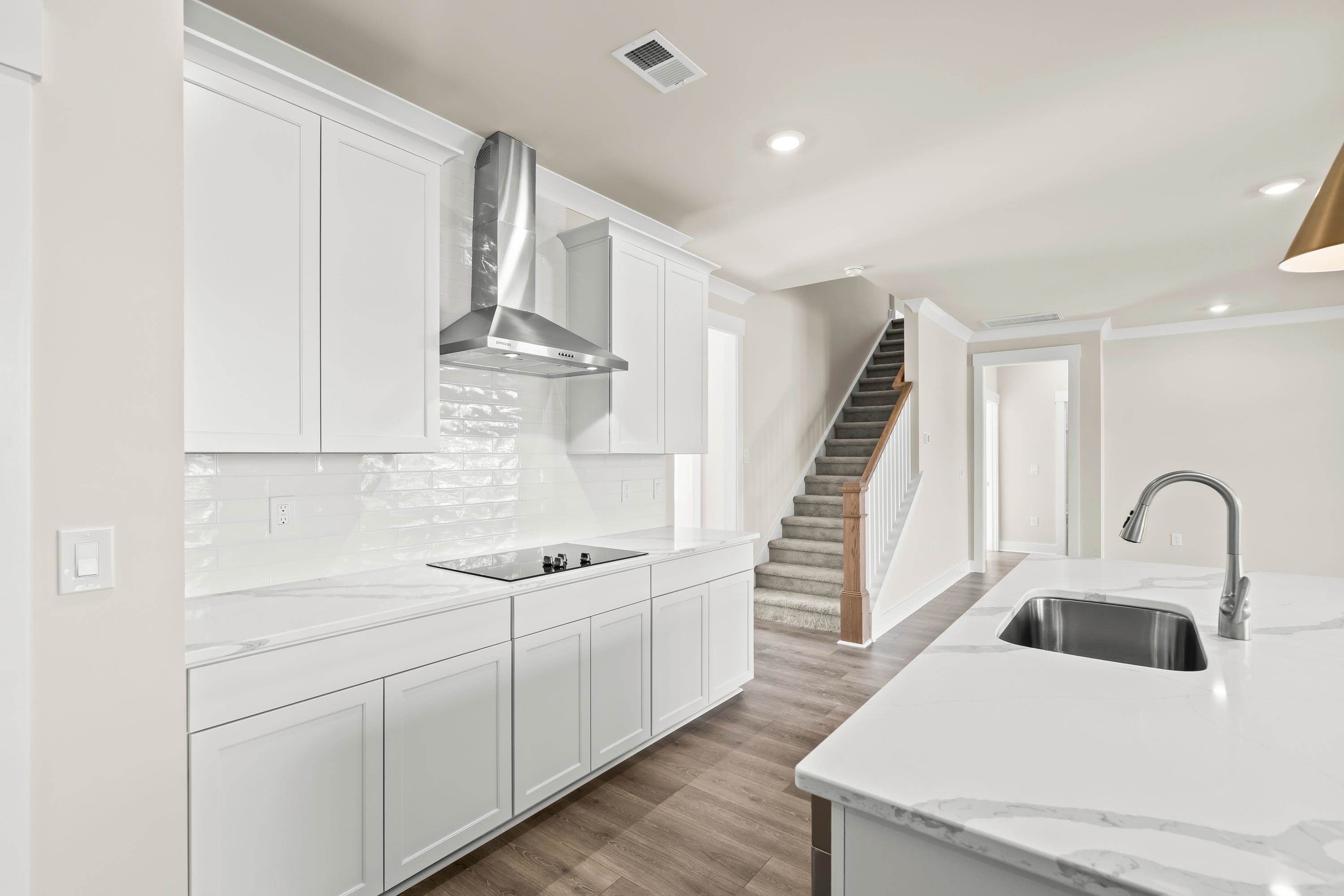 118 Kellys Cove Dr. Property Photo 12