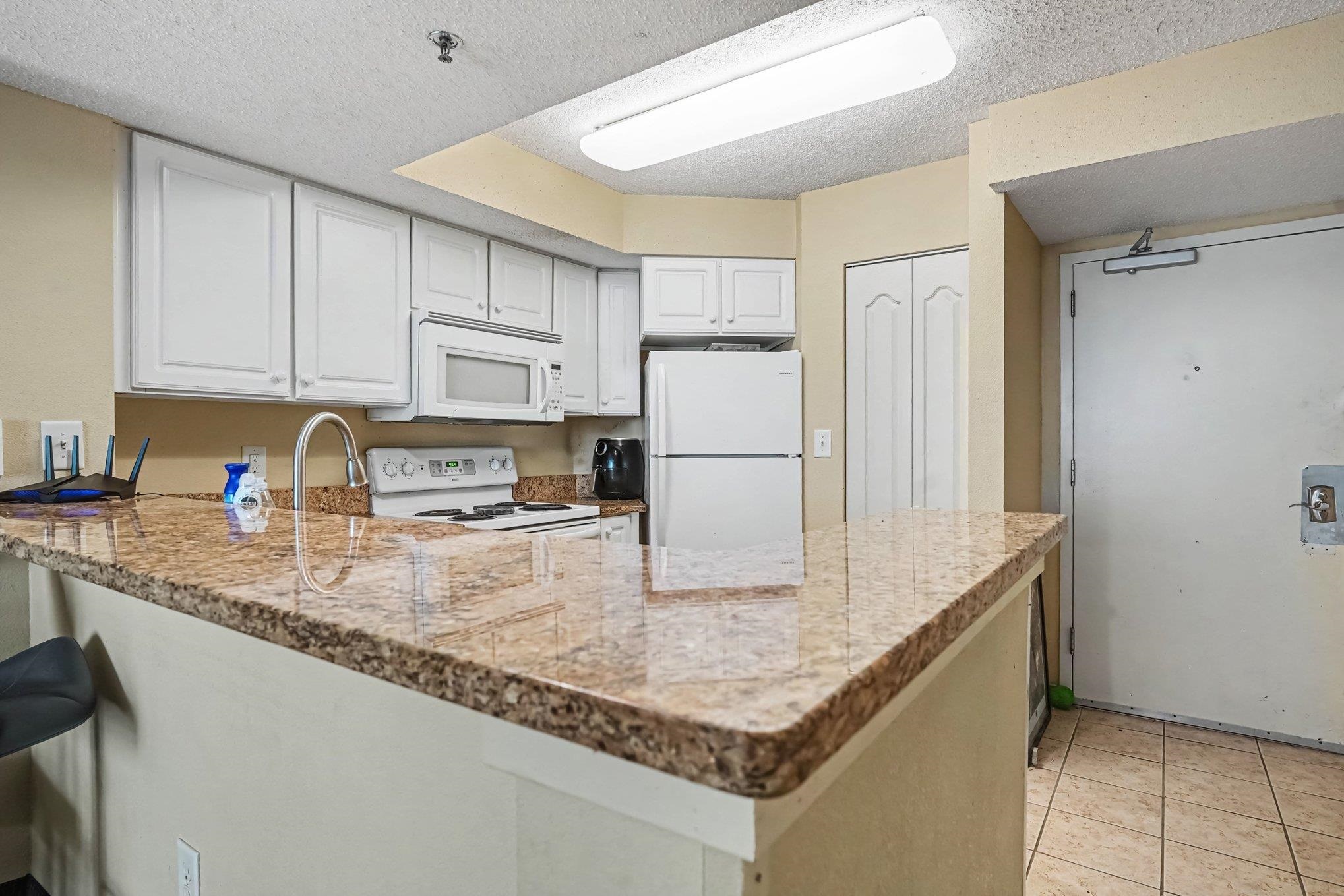 2504 N Ocean Blvd. Property Photo 6