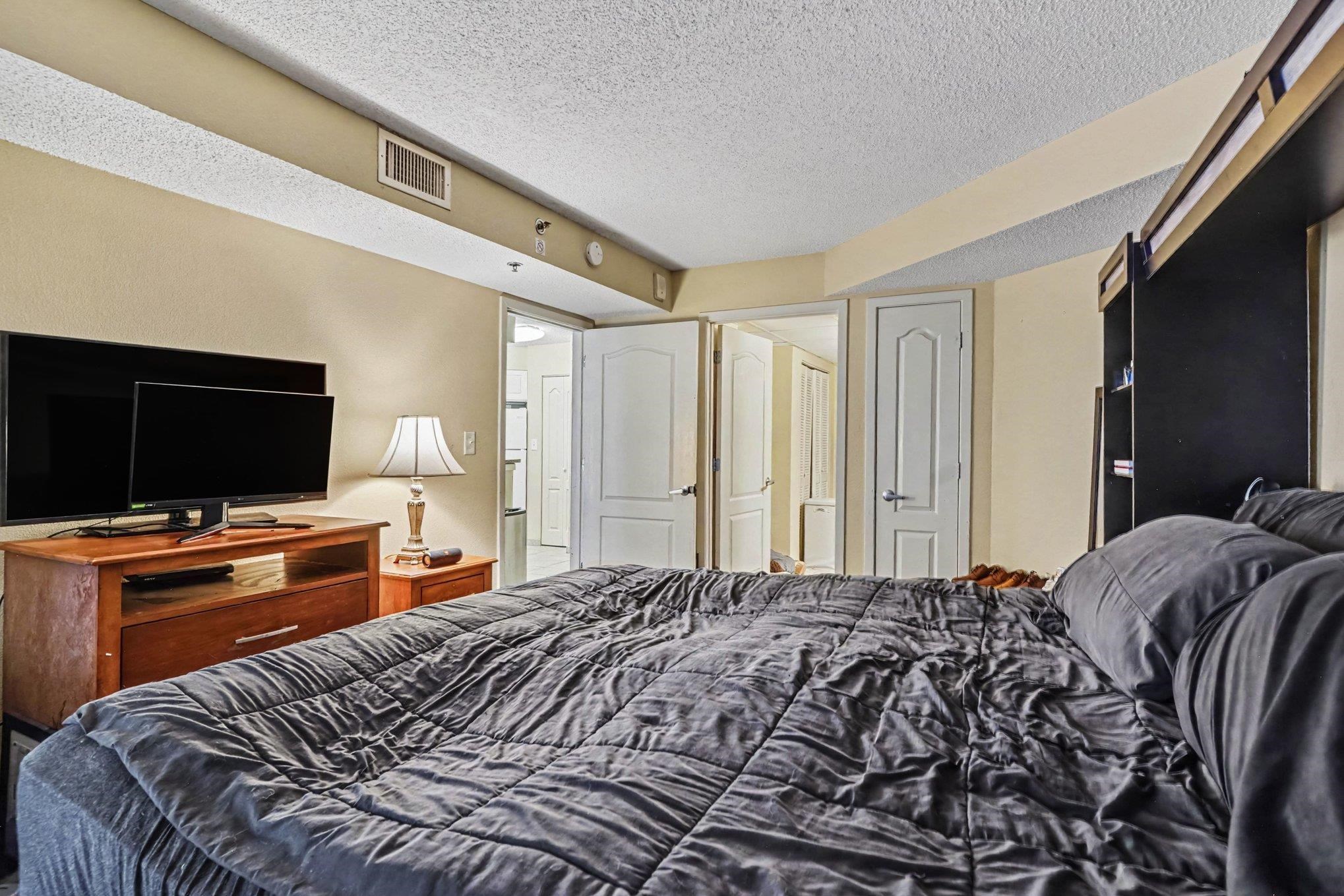2504 N Ocean Blvd. Property Photo 17