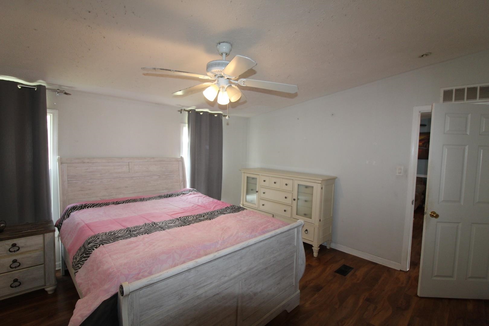 510 Folly Estates Dr. Property Photo 15