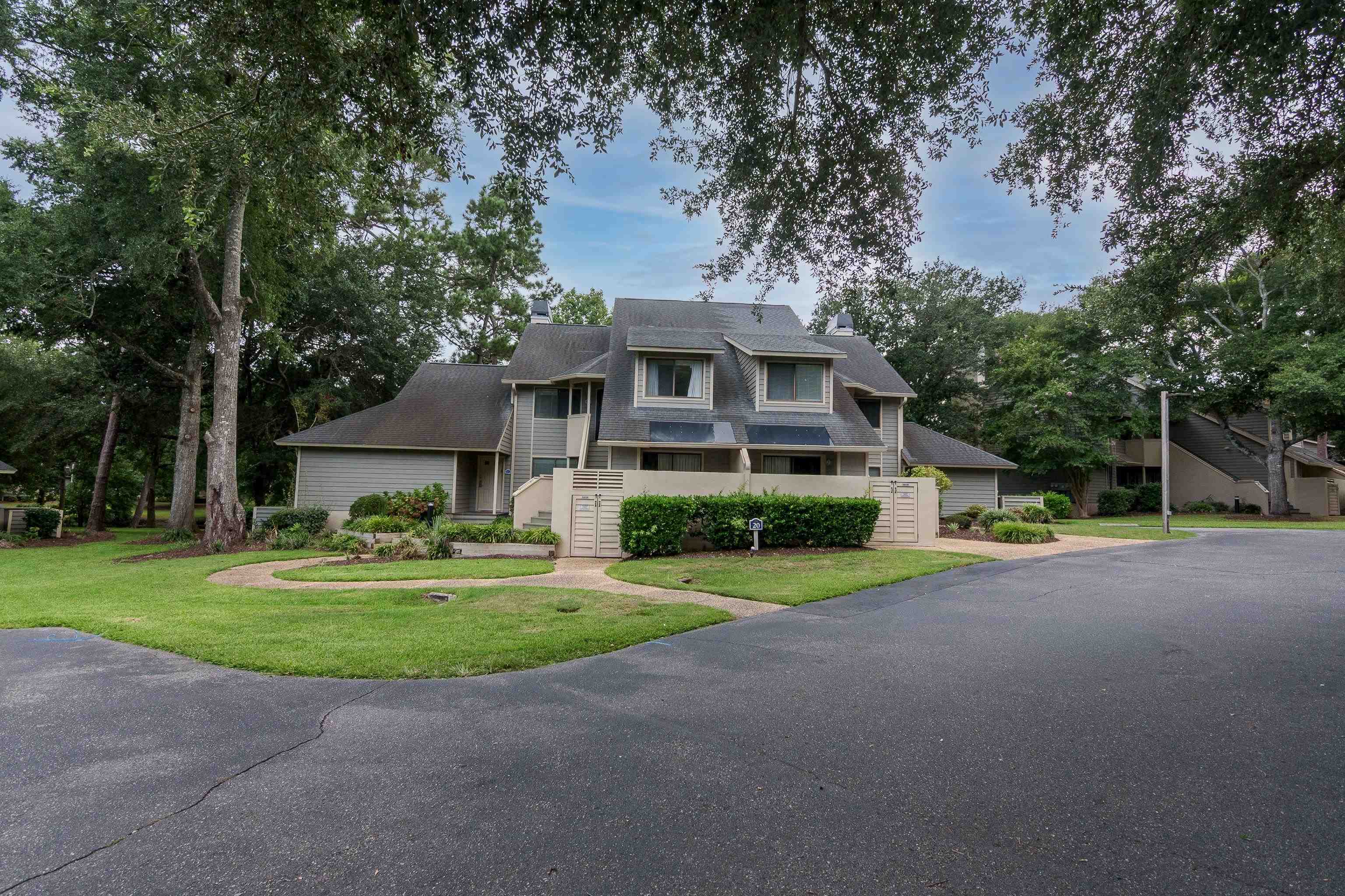 230 Westleton Dr. Property Photo 1