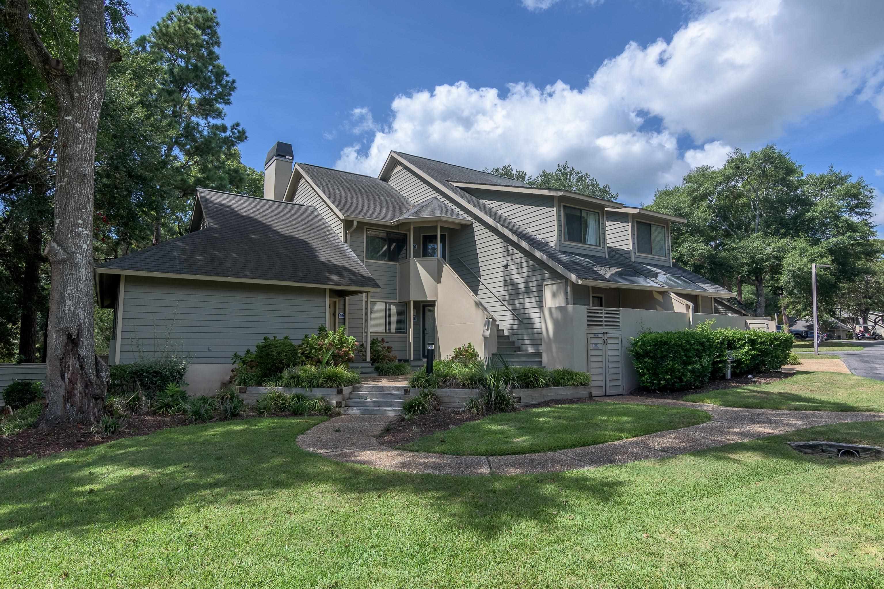 230 Westleton Dr. Property Photo 2