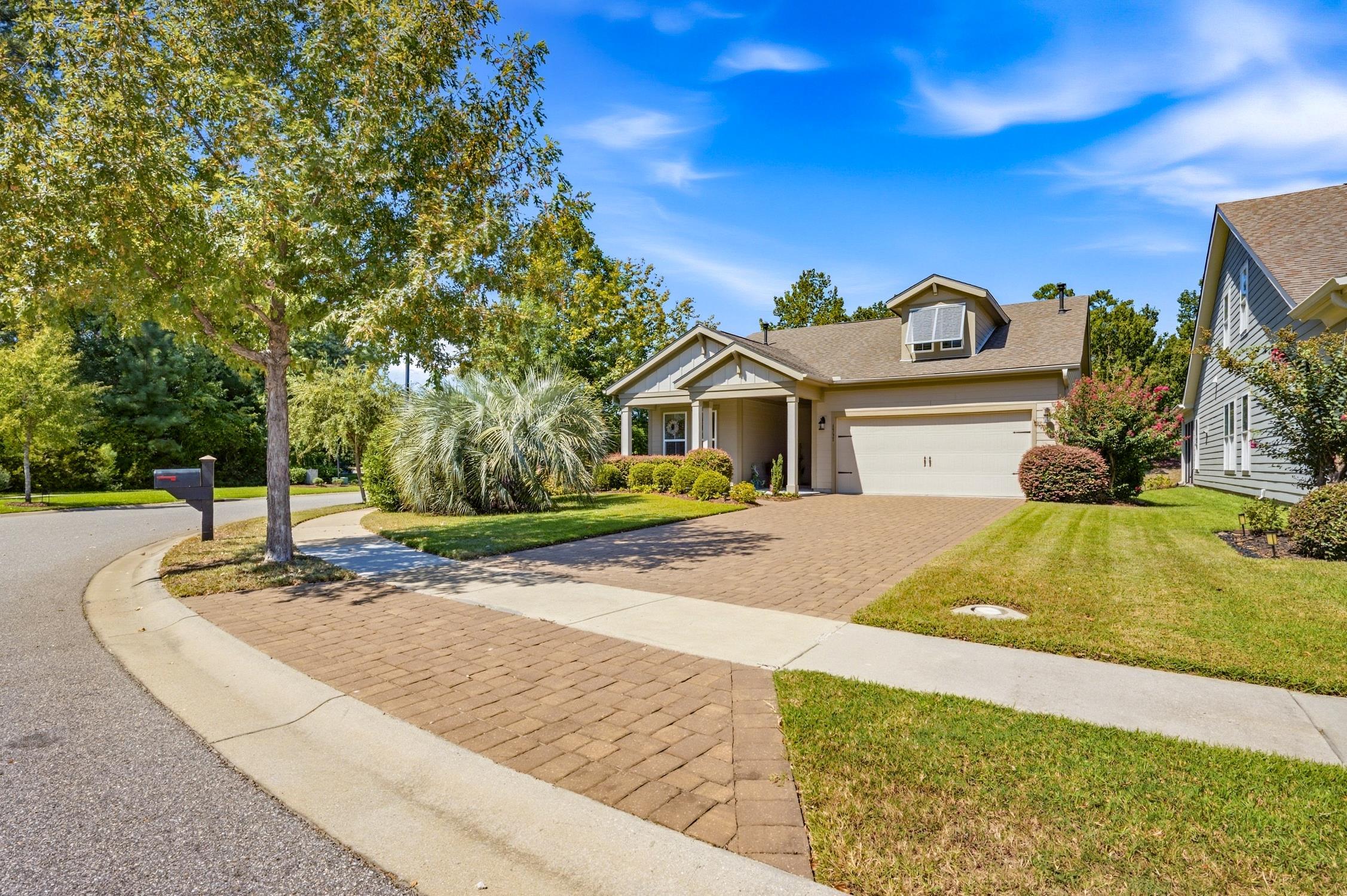 1731 Orchard Dr. Property Photo 3