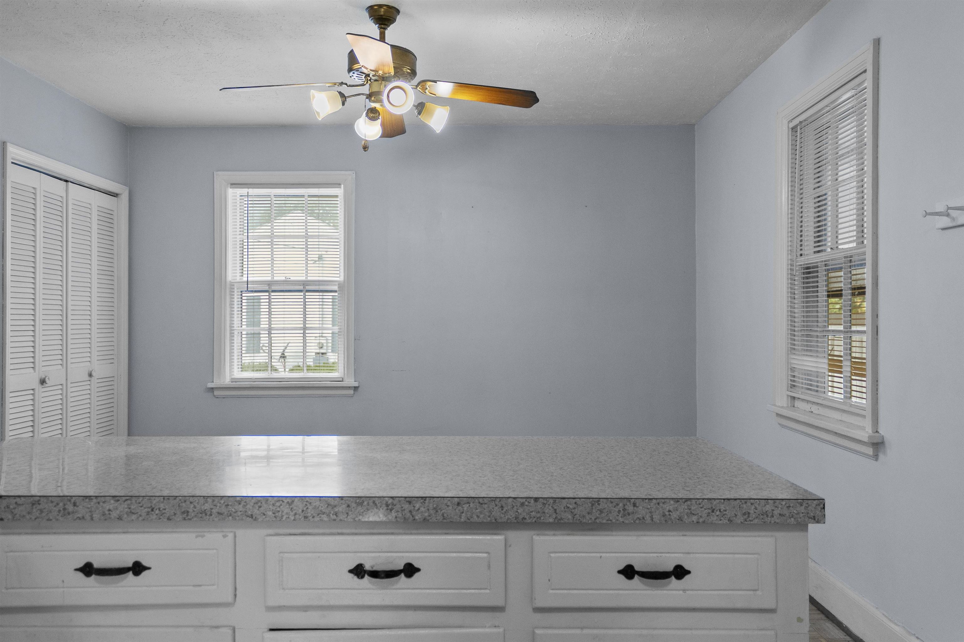 308 Layton Ct. Property Photo 5