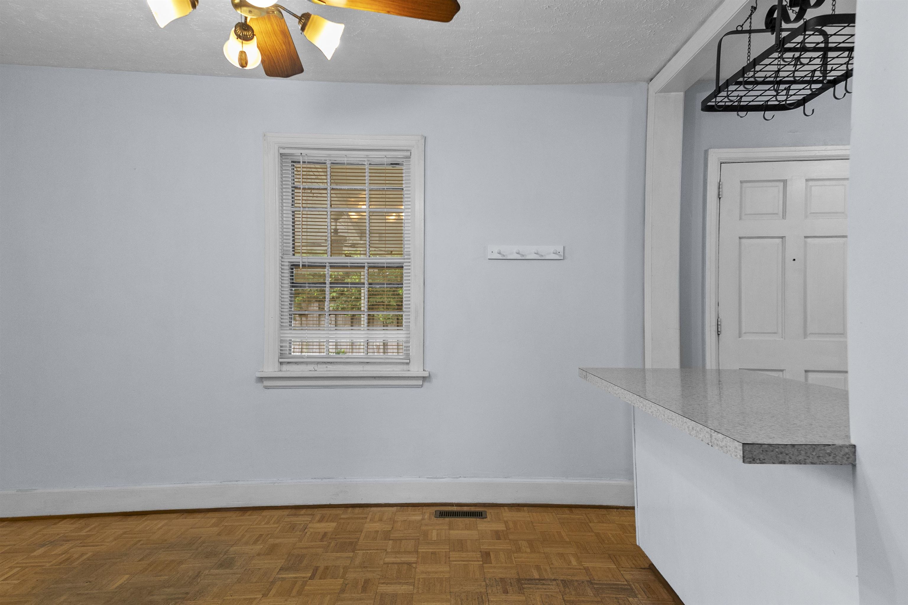 308 Layton Ct. Property Photo 6