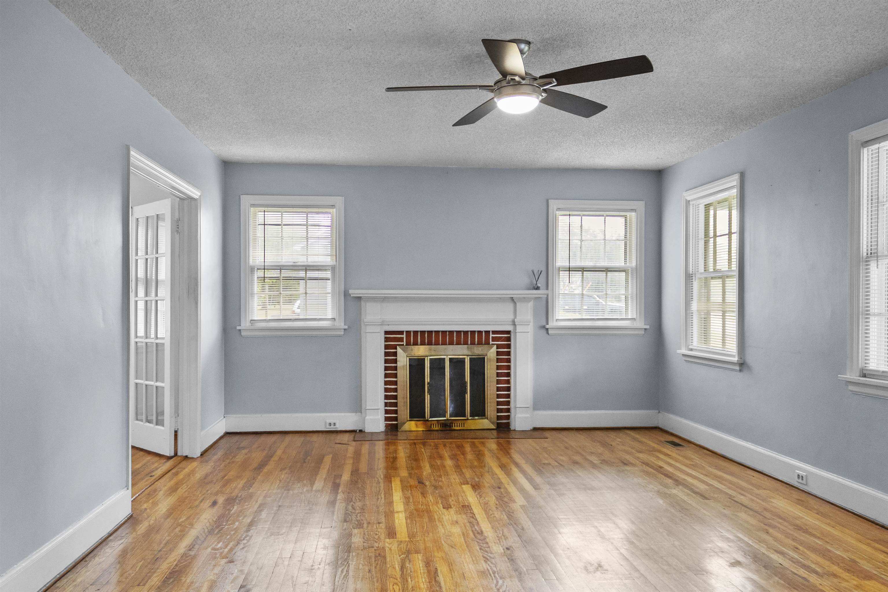 308 Layton Ct. Property Photo 7