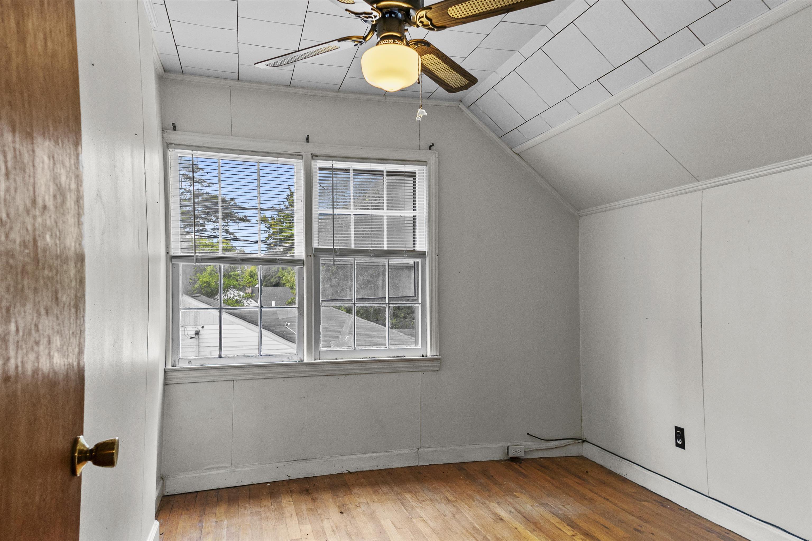 308 Layton Ct. Property Photo 15