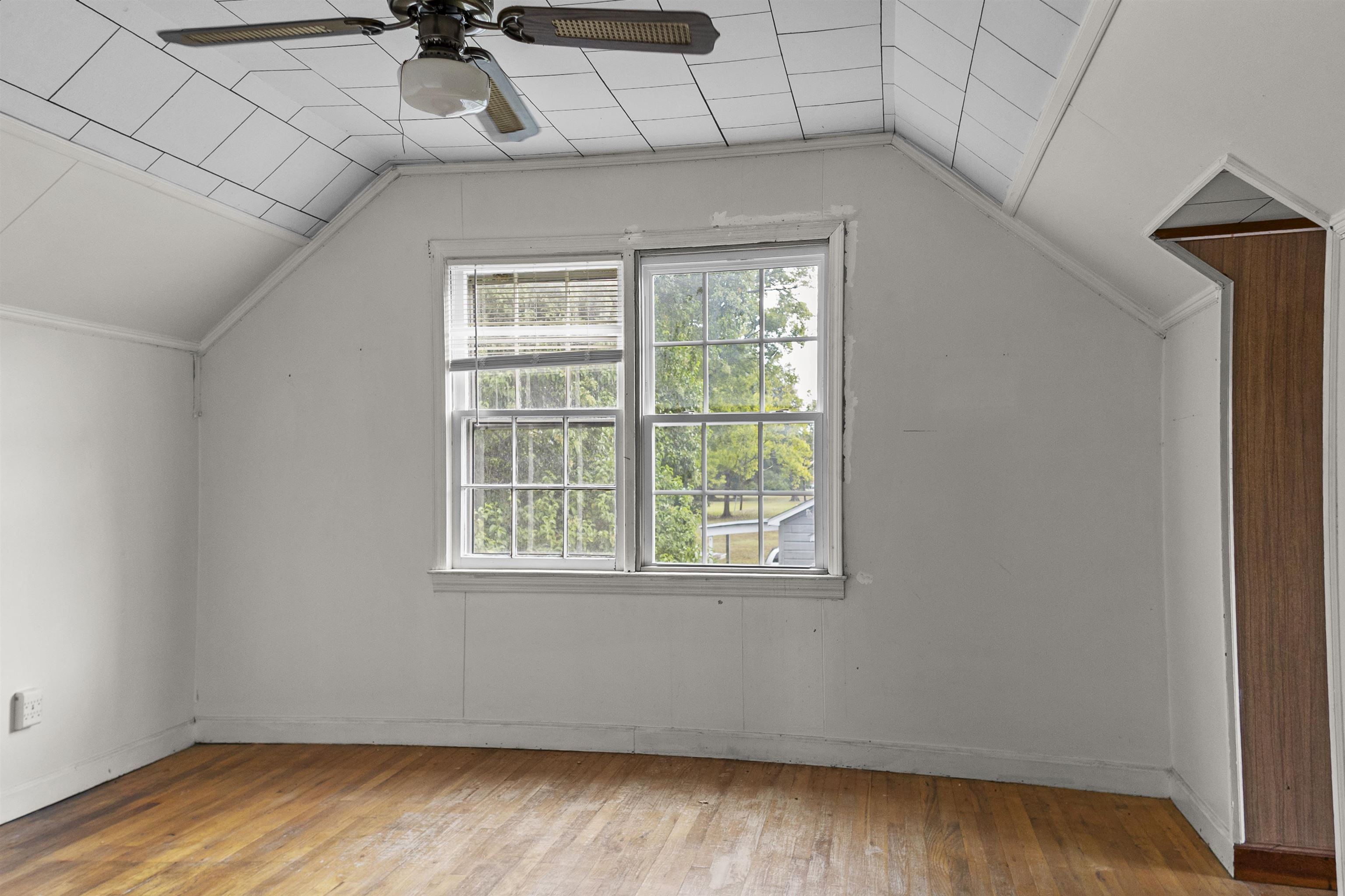 308 Layton Ct. Property Photo 18