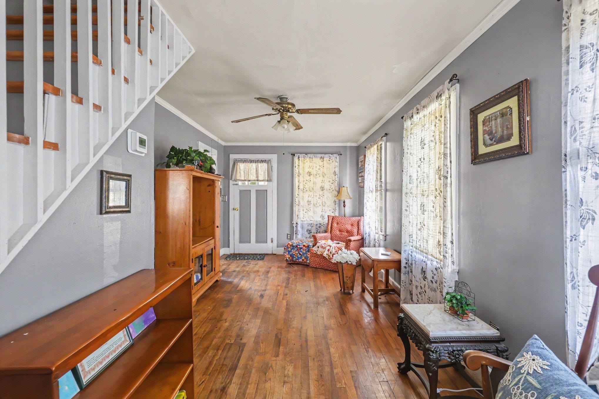 422 Loril St. Property Photo 8