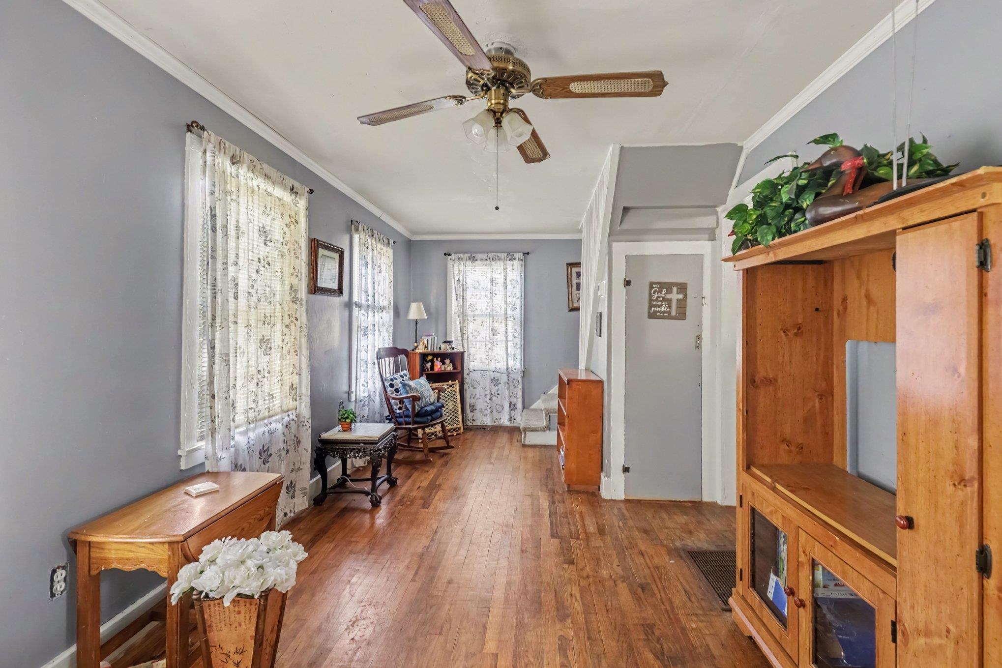 422 Loril St. Property Photo 9