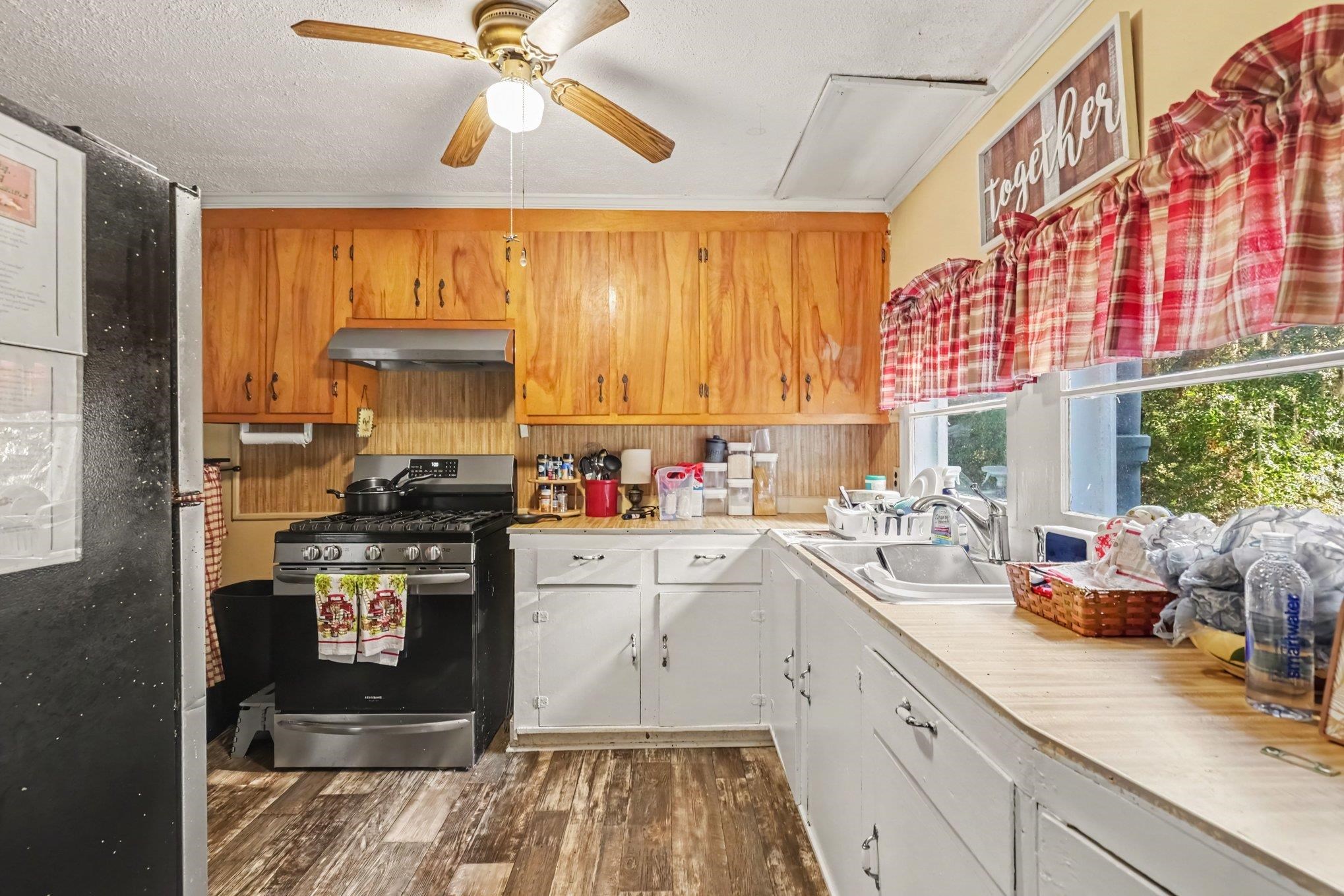 422 Loril St. Property Photo 10