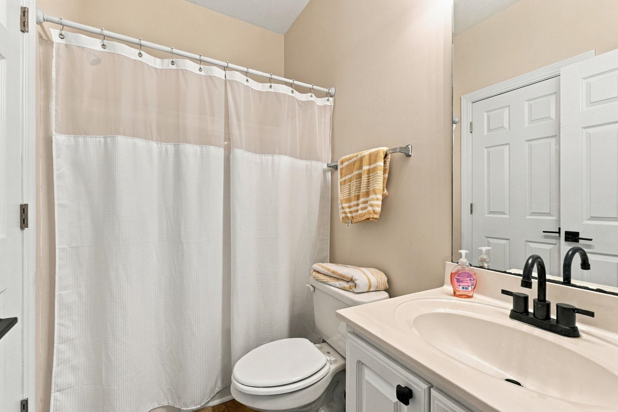 2033 Silvercrest Dr. Property Photo 23