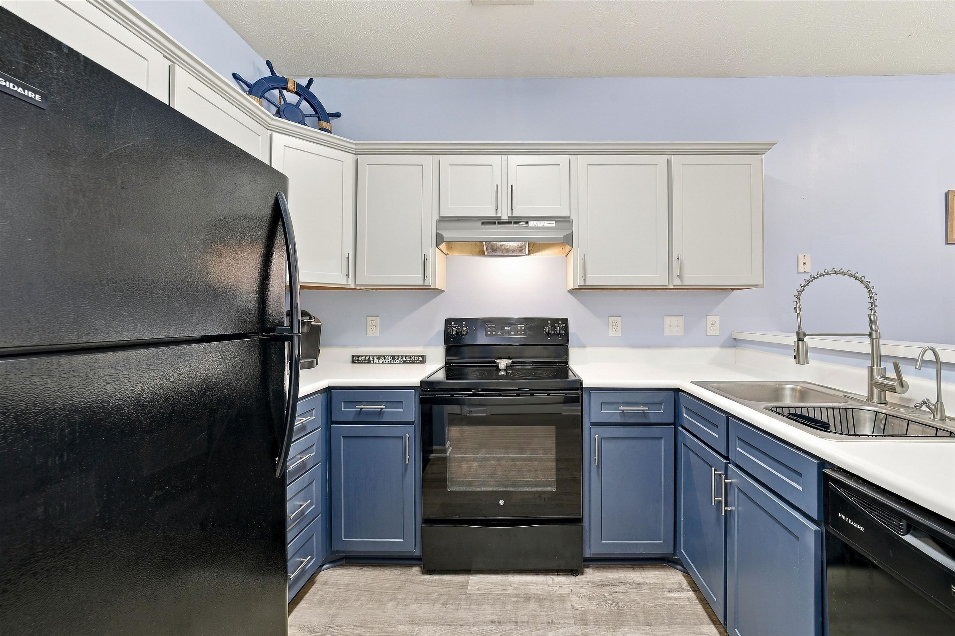 498 River Oaks Dr. Property Photo 4