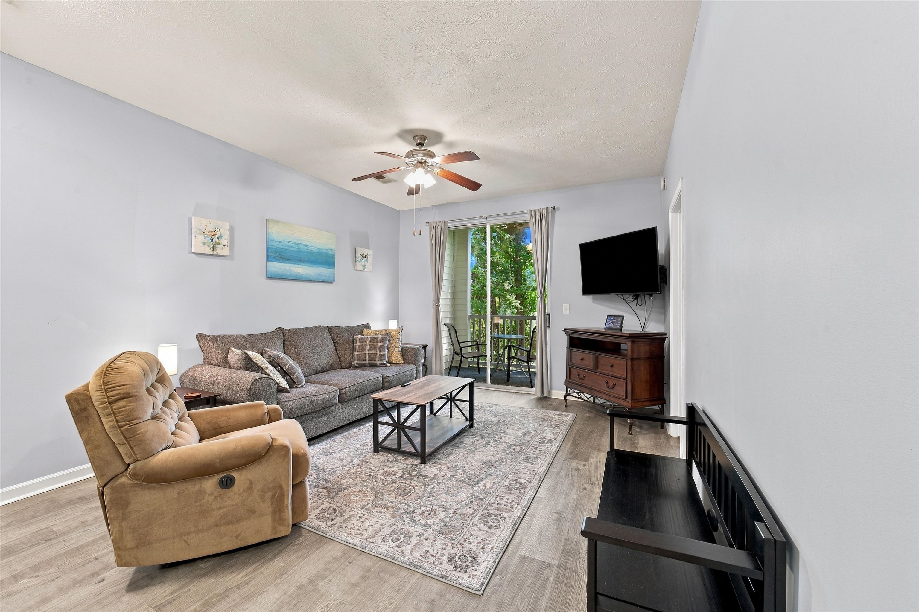 498 River Oaks Dr. Property Photo 5