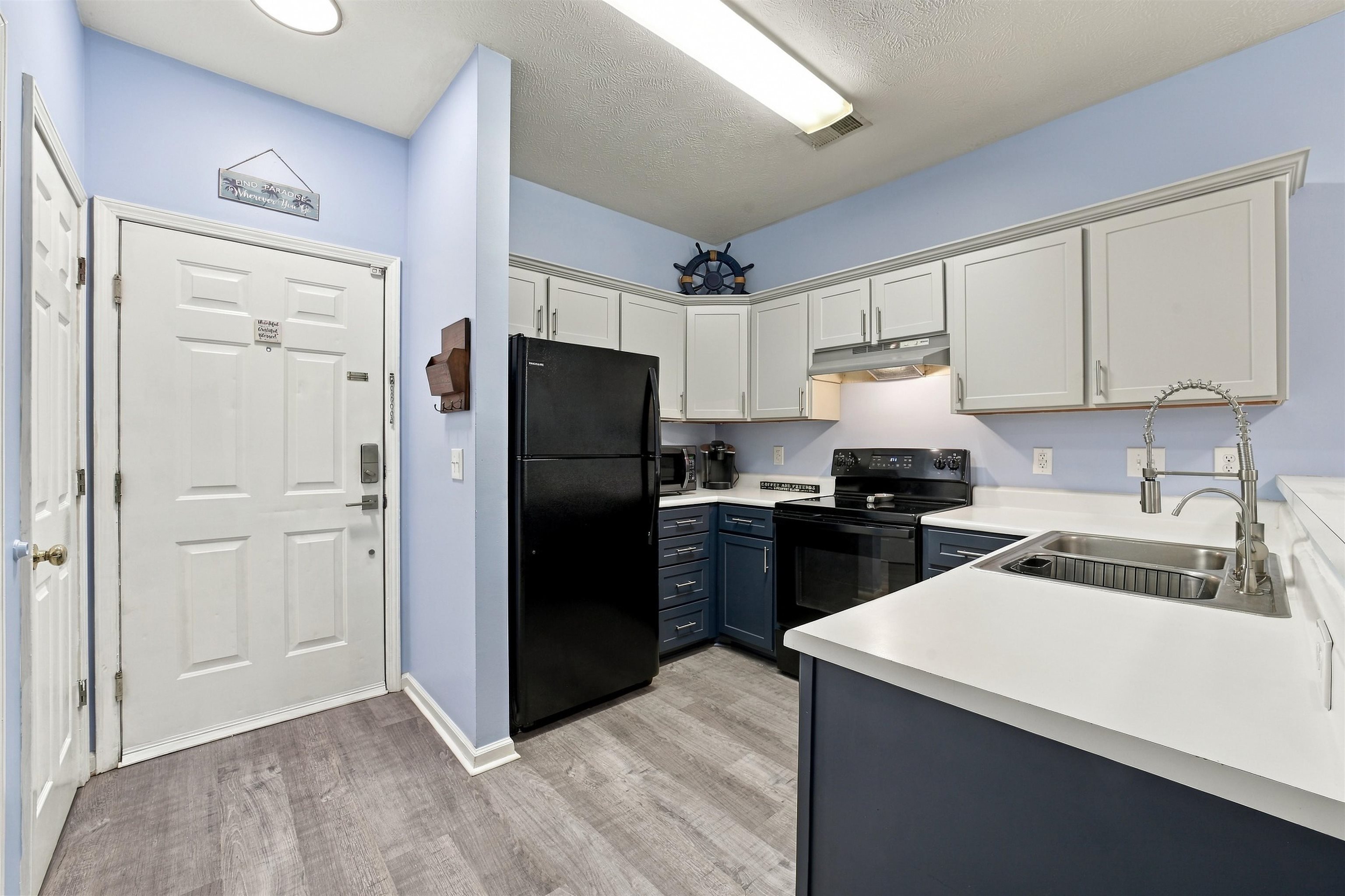 498 River Oaks Dr. Property Photo 10