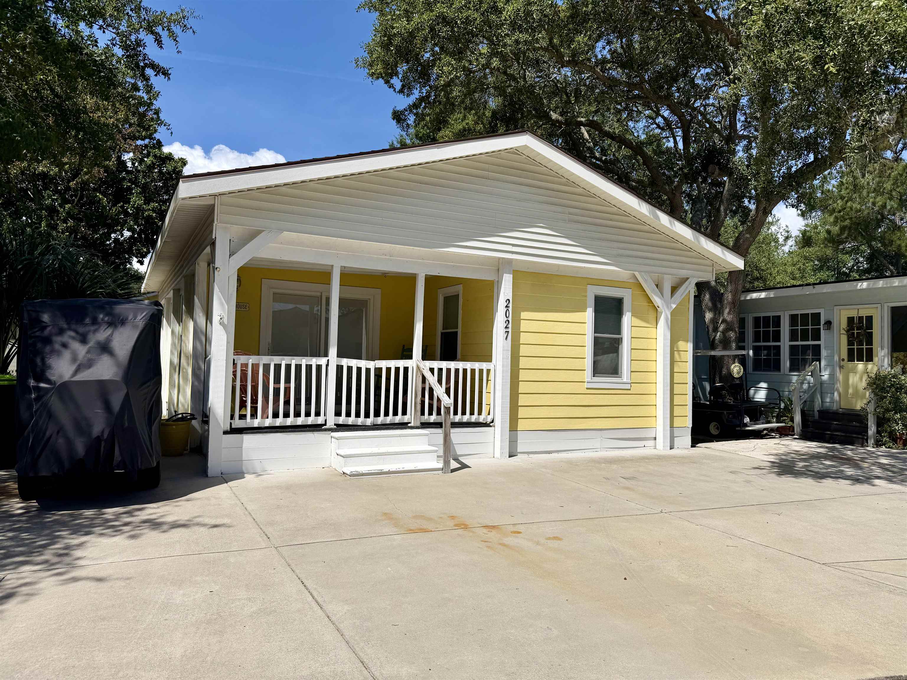 2027 Kingfisher Dr. Property Photo 1