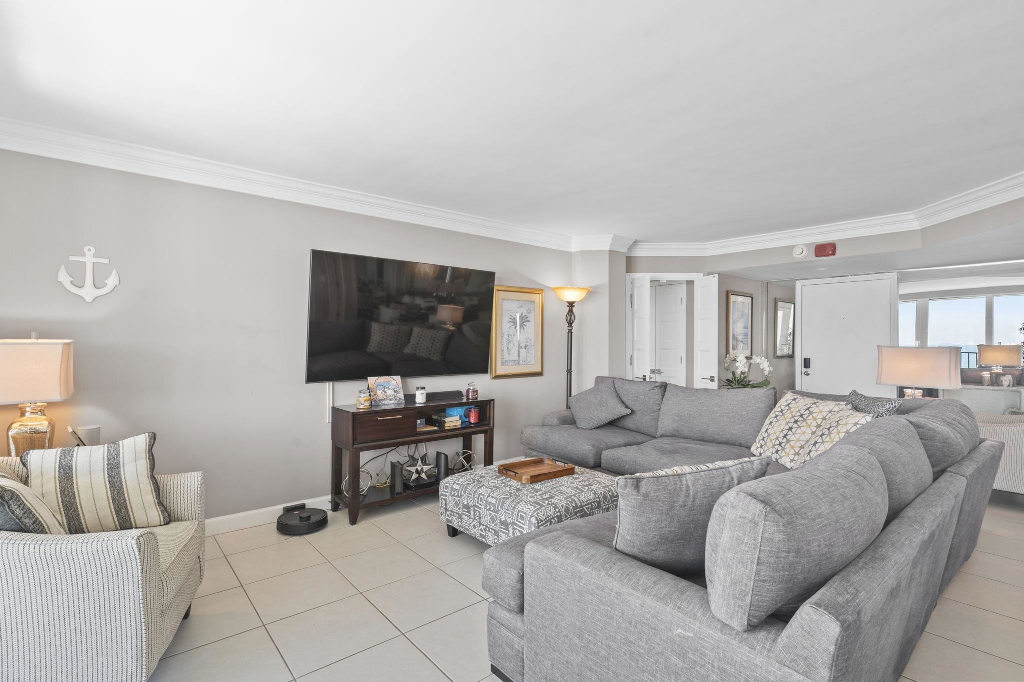 9650 Shore Dr. Property Photo 5