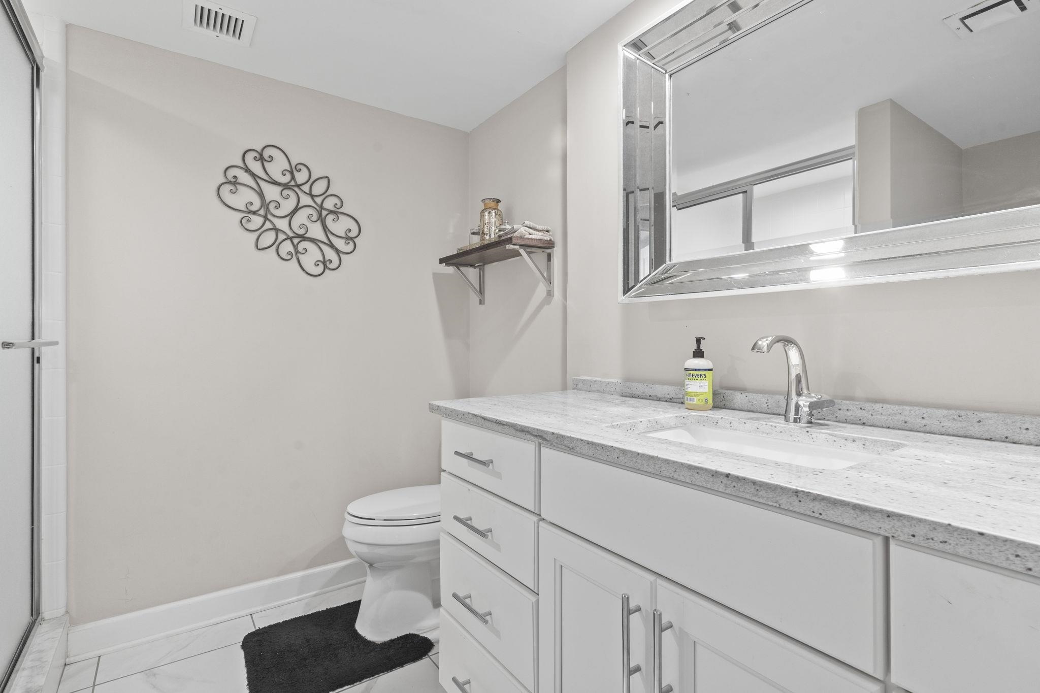 9650 Shore Dr. Property Photo 18