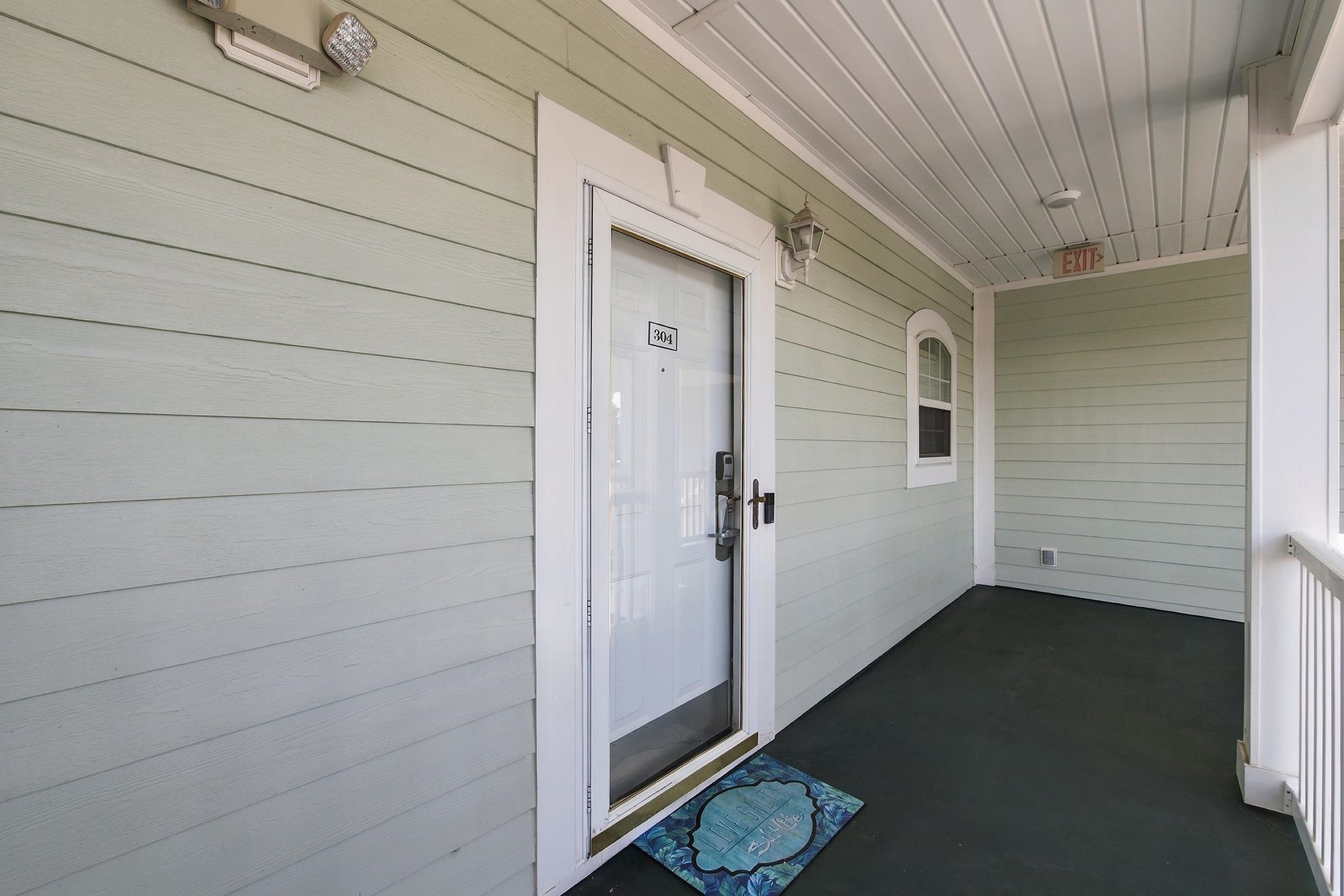 4879 Dahila Ct. Property Photo 2