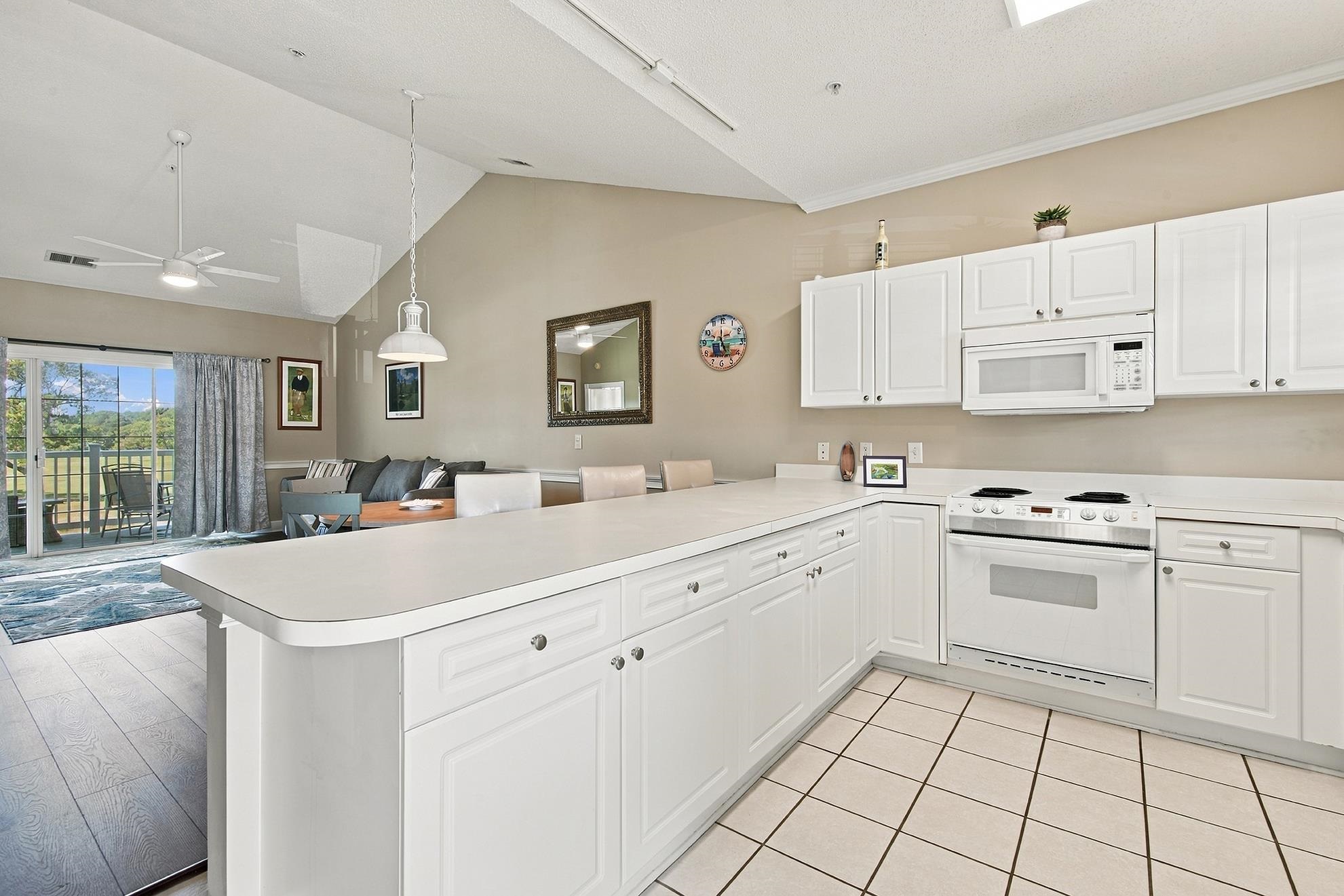 4879 Dahila Ct. Property Photo 6