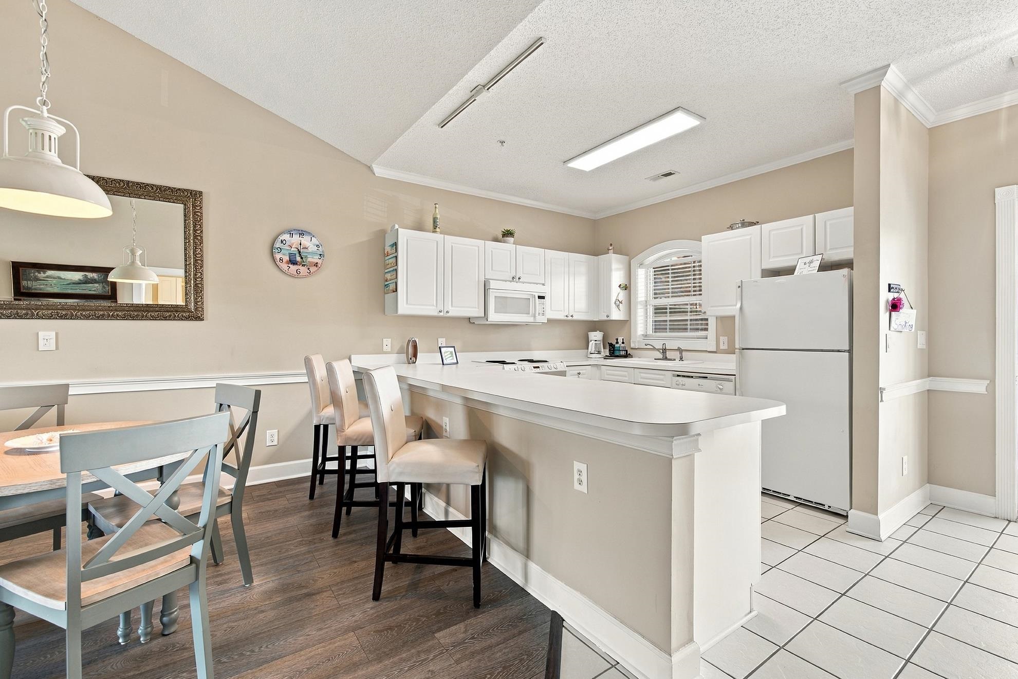 4879 Dahila Ct. Property Photo 7