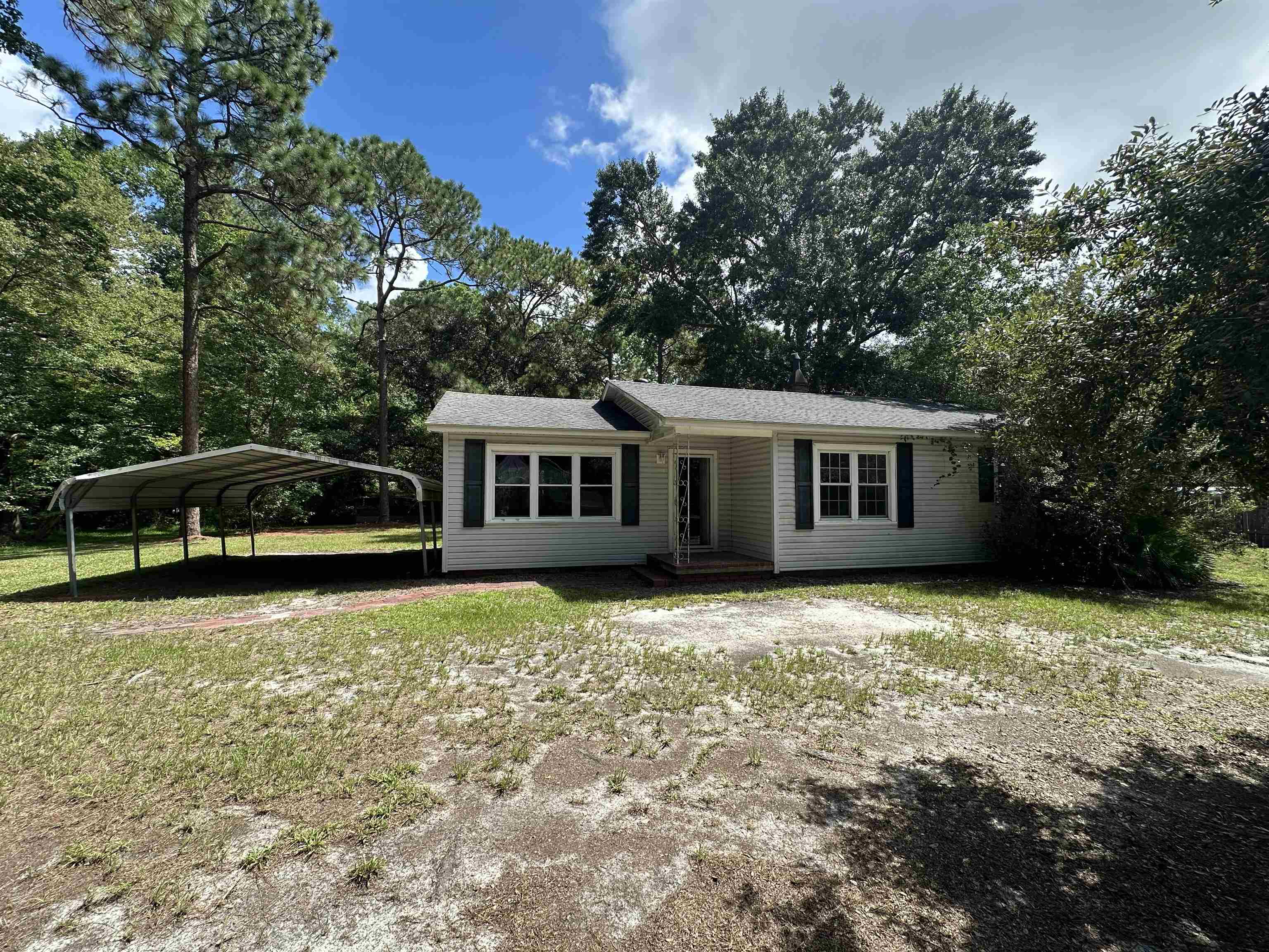 908 Lakeside Dr. Property Photo 1