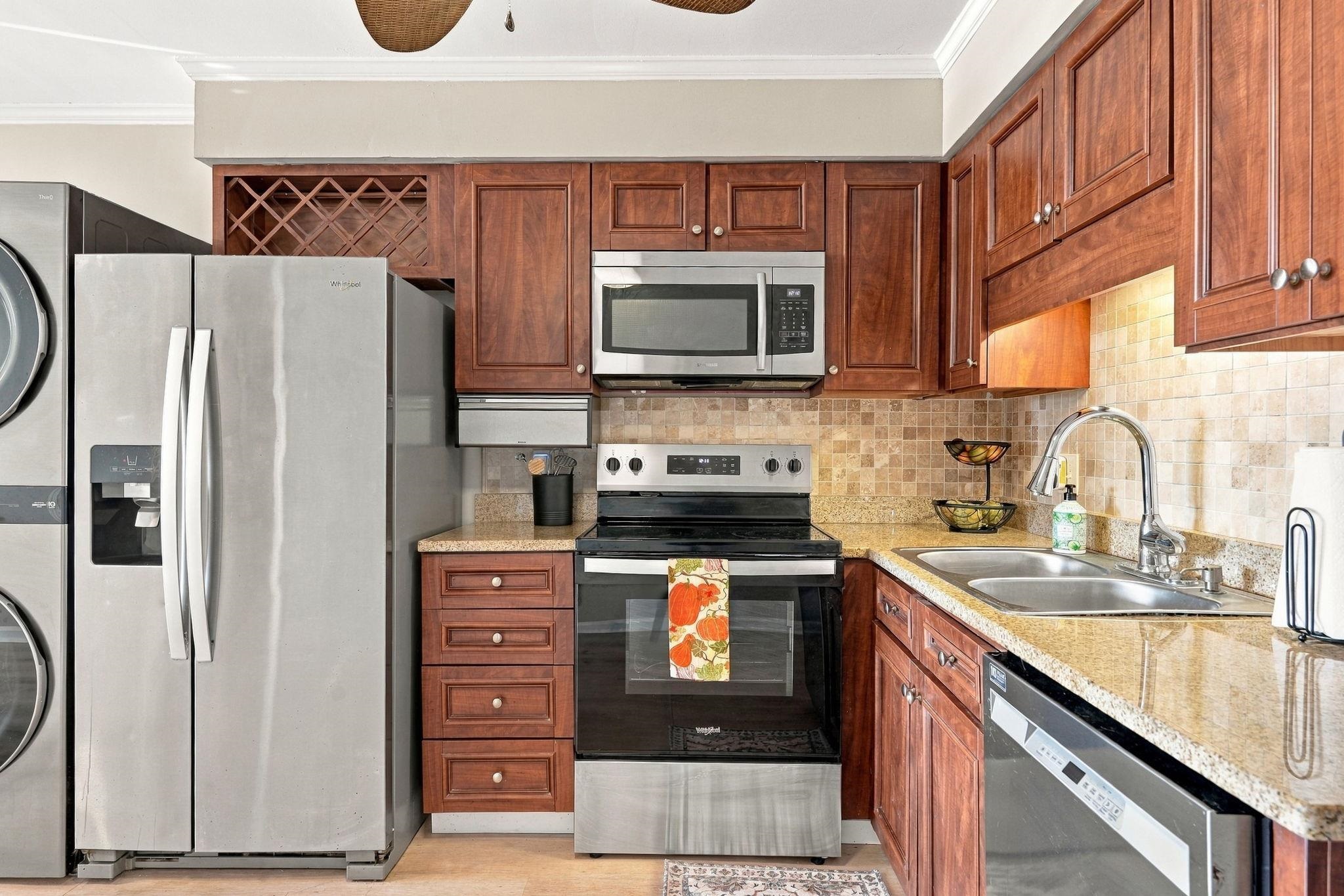 9660 Shore Dr. Property Photo 17