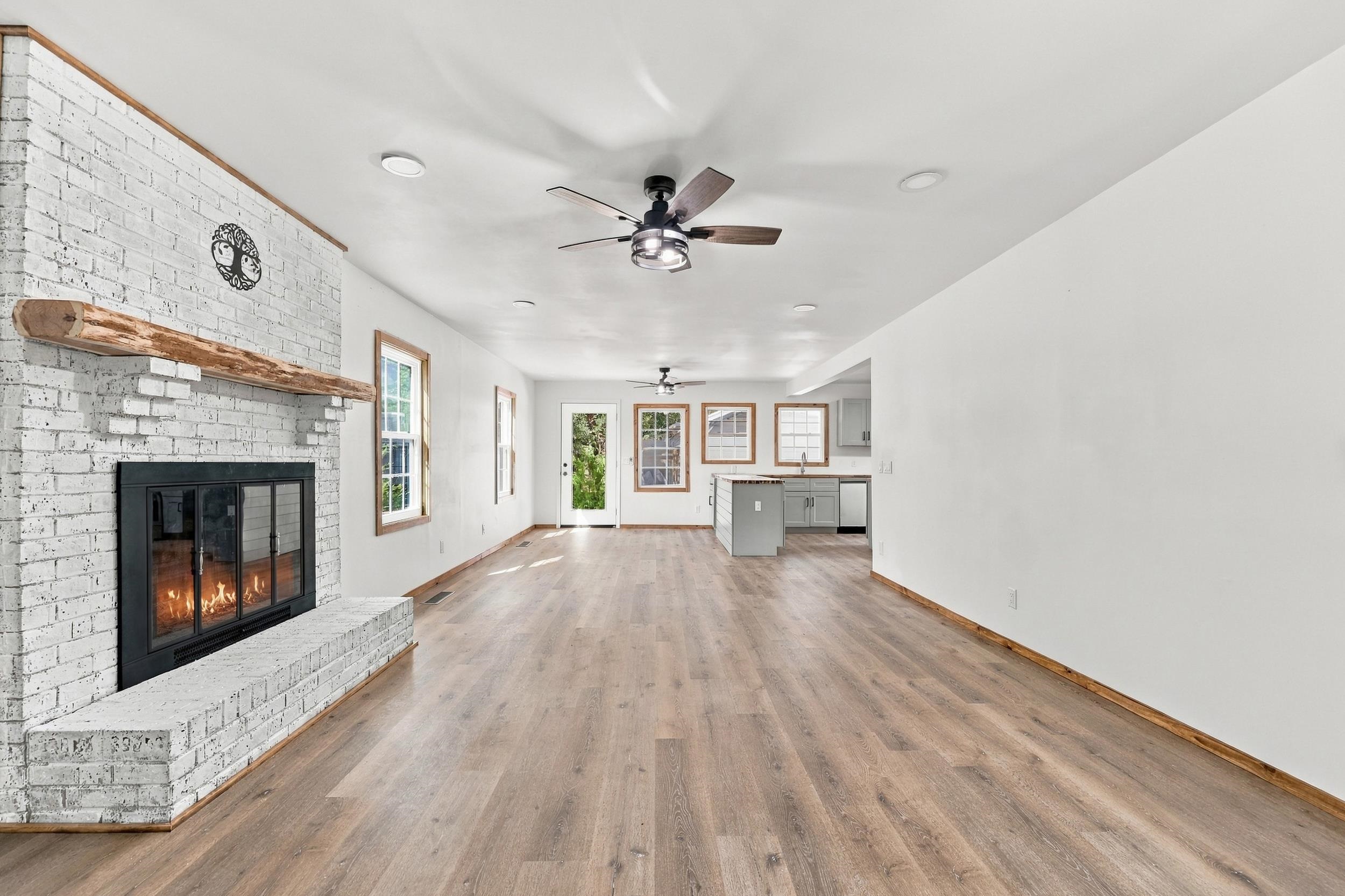 815 3rd Ave. Property Photo 15