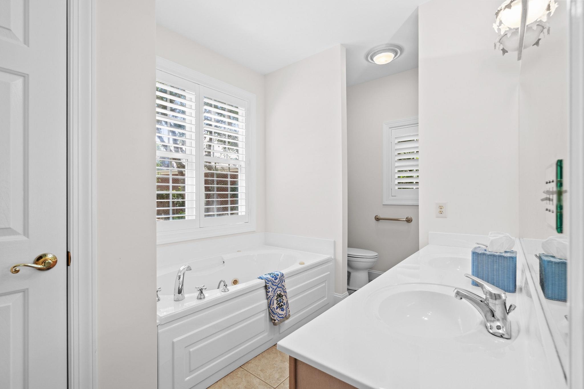 20 Wentworth Pl. Property Photo 29