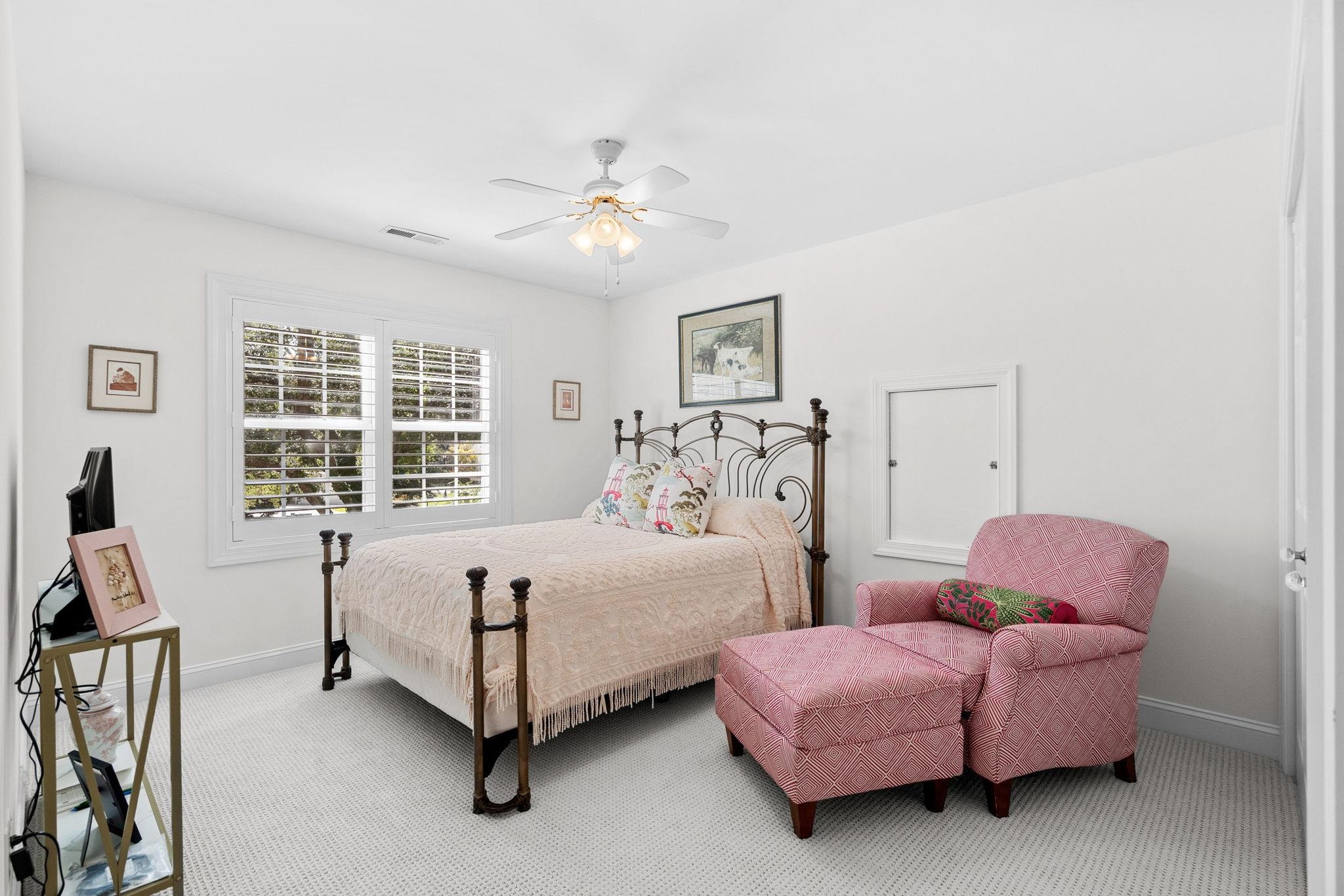20 Wentworth Pl. Property Photo 36