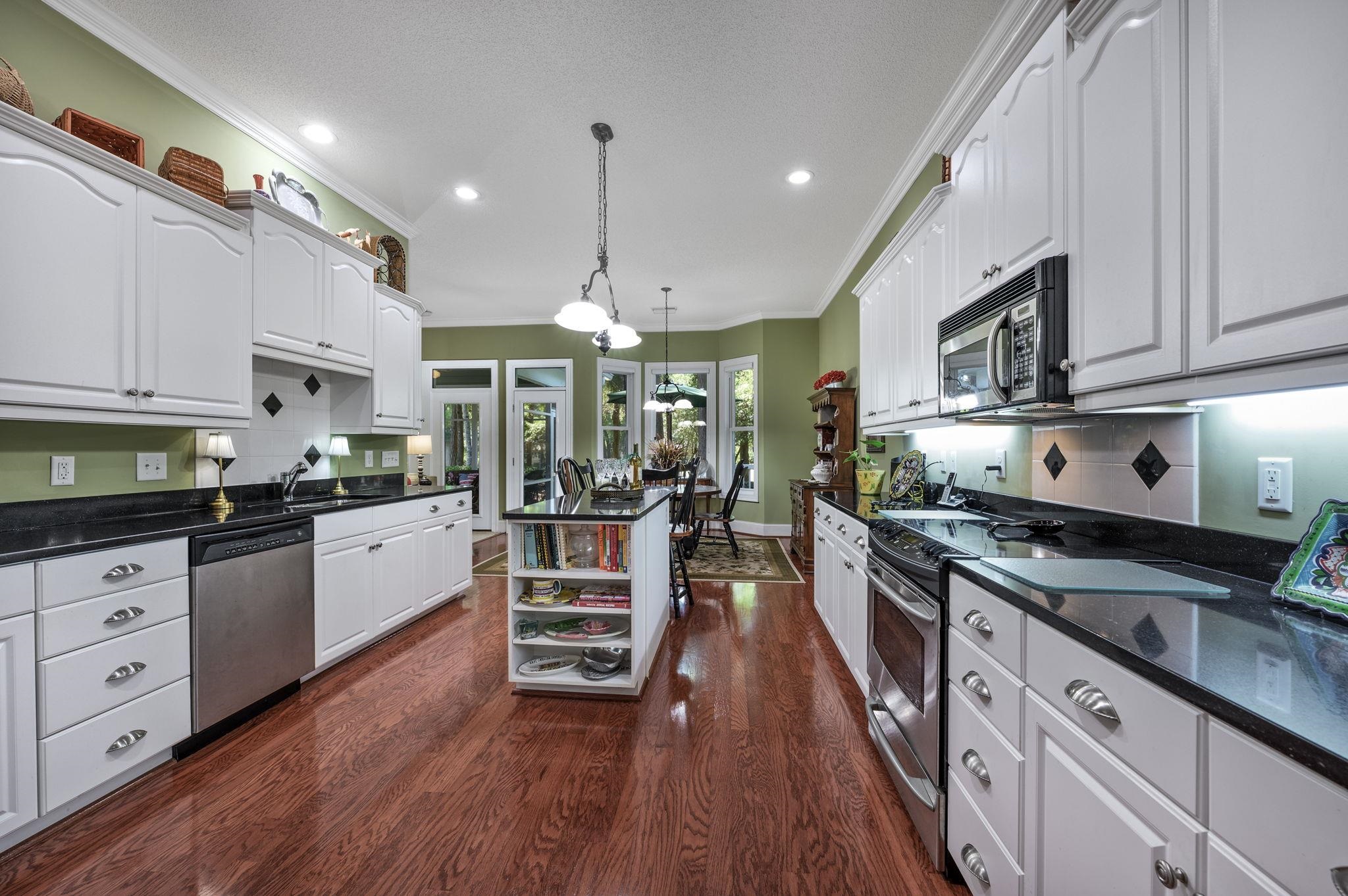 943 Heshbon Dr. Property Photo 14