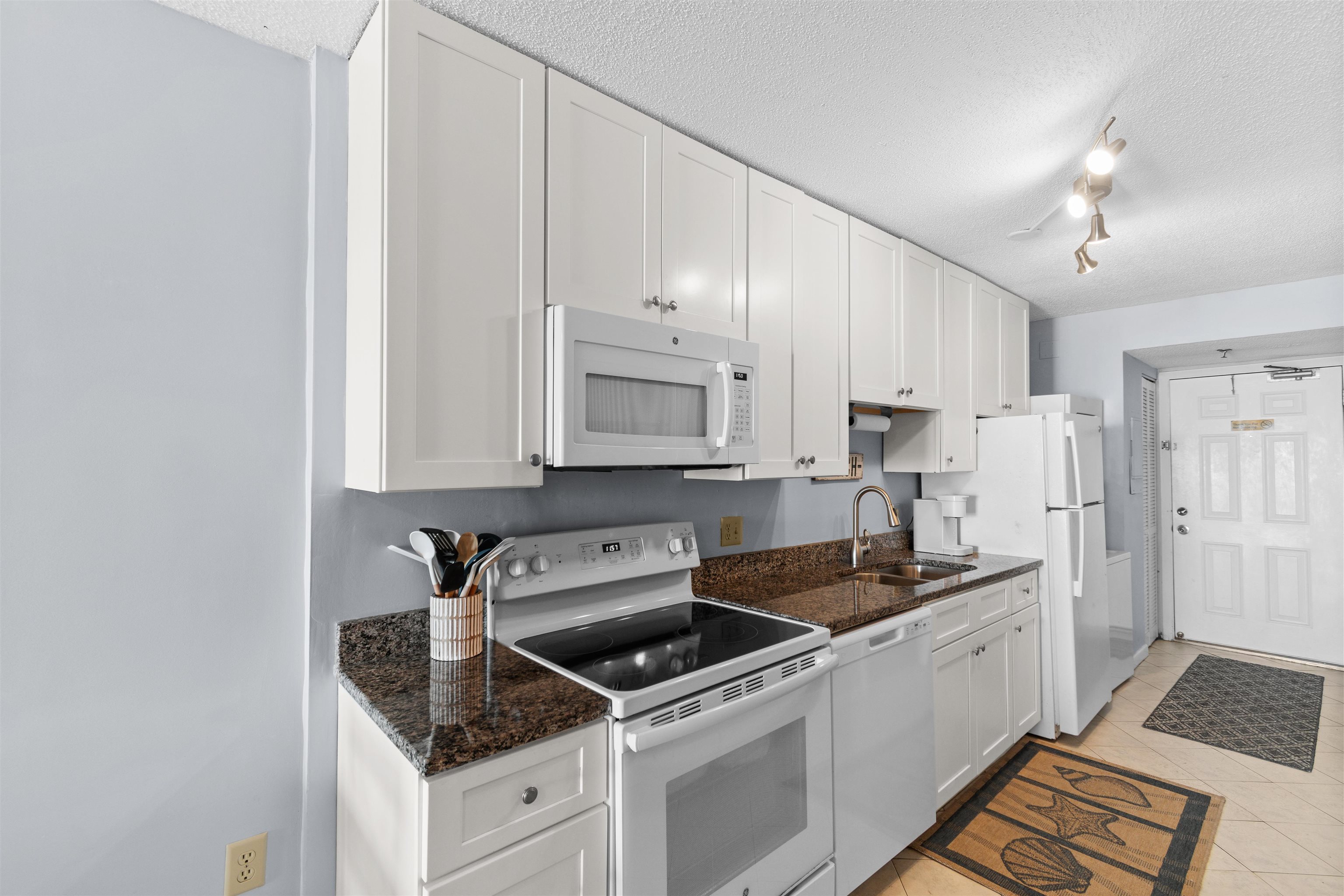 1709 S Ocean Blvd. Property Photo 8