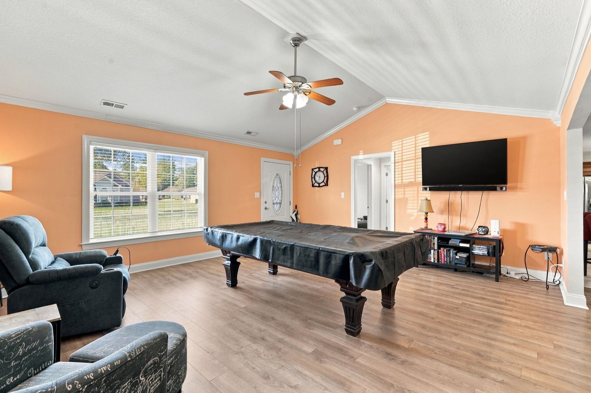 460 Oakham Dr. Property Photo 2