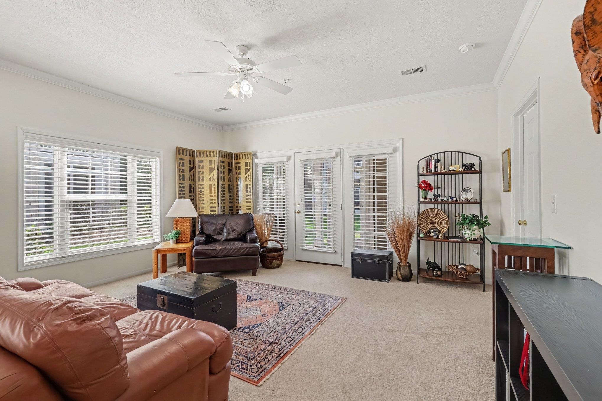 327 Black Oak Ln. Property Photo 7