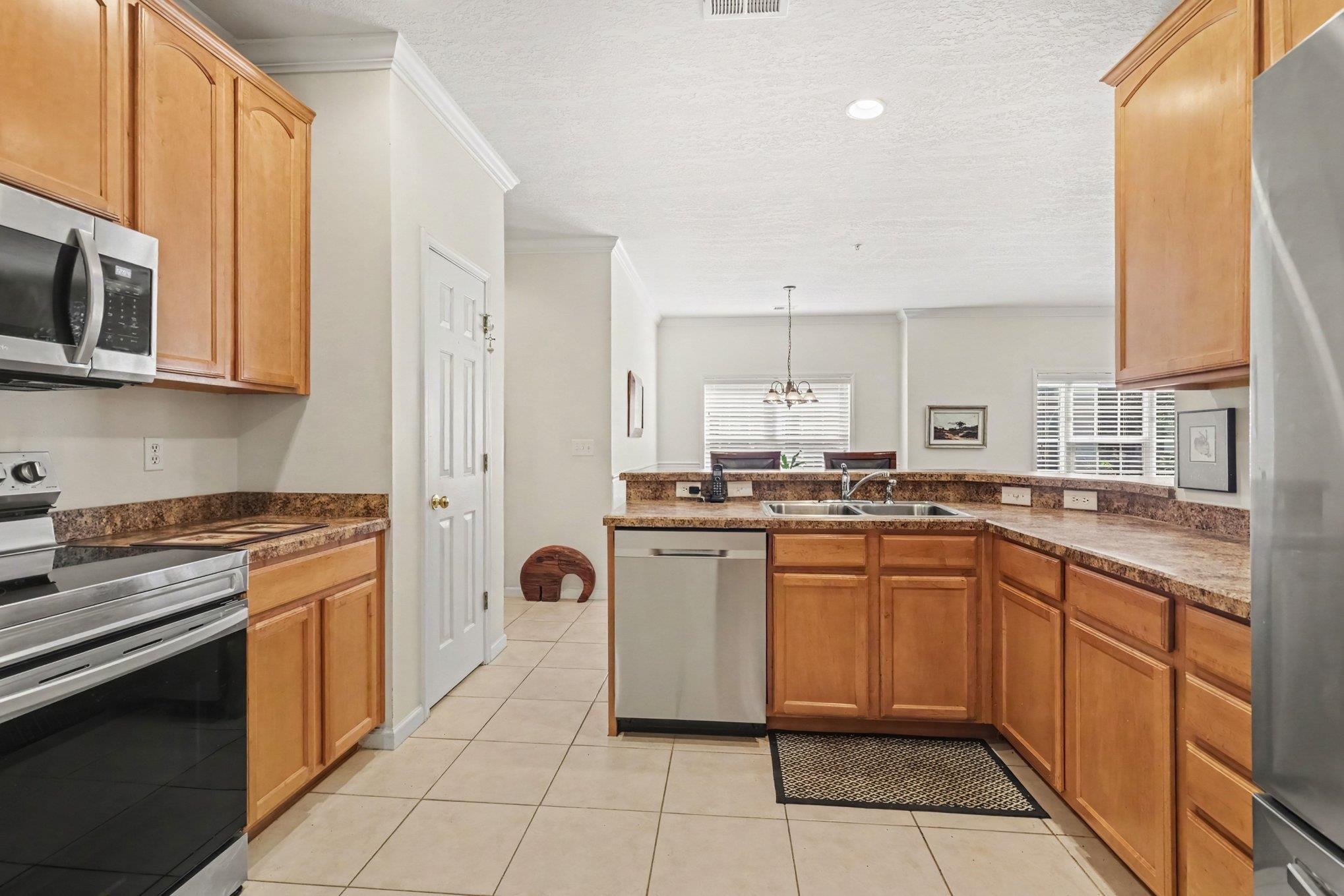 327 Black Oak Ln. Property Photo 10