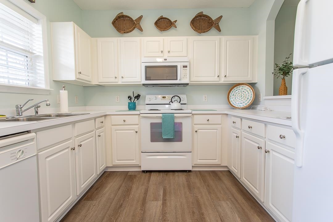 5801 Oyster Catcher Dr. Property Photo 1