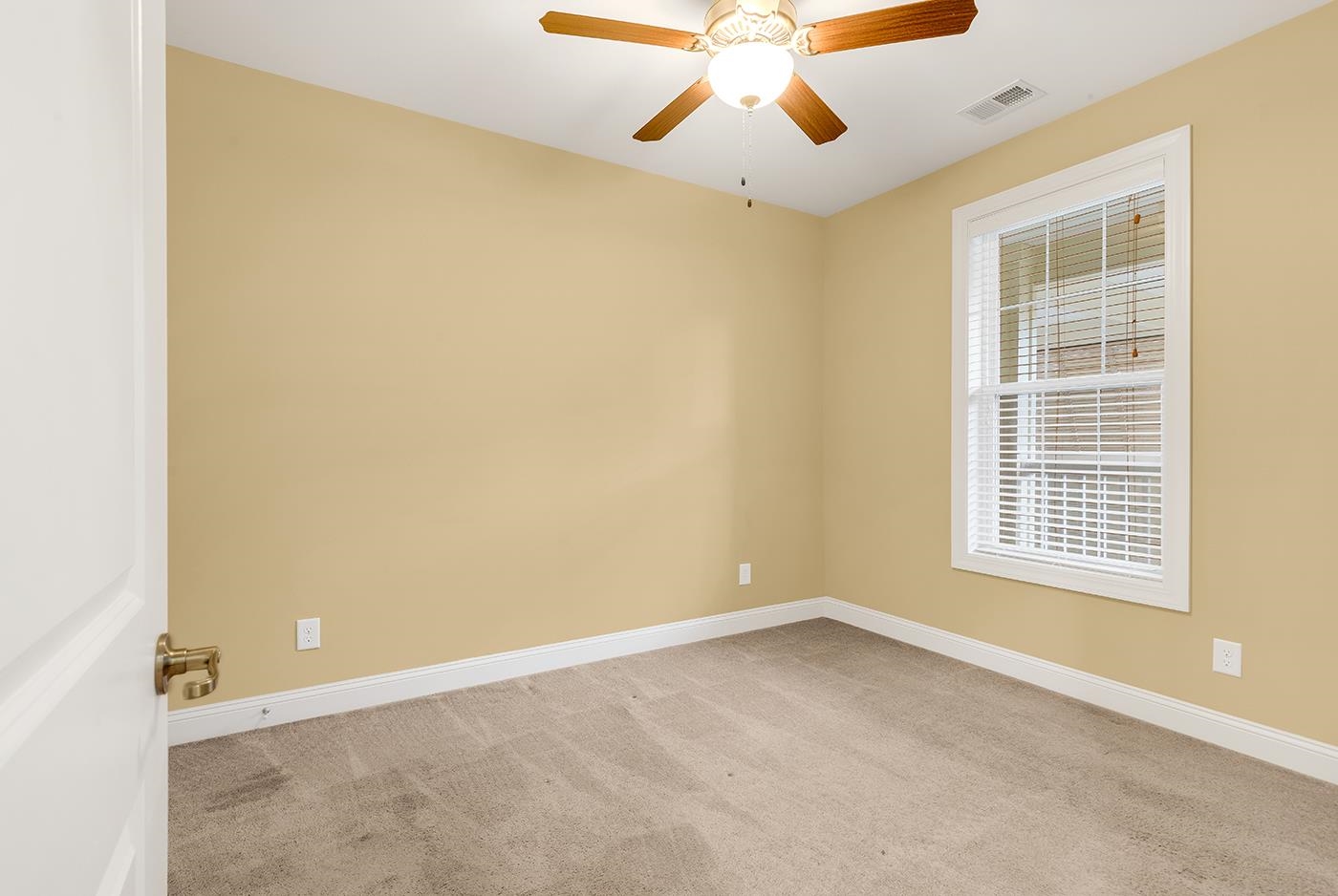 34 Mingo Dr. Property Photo 25
