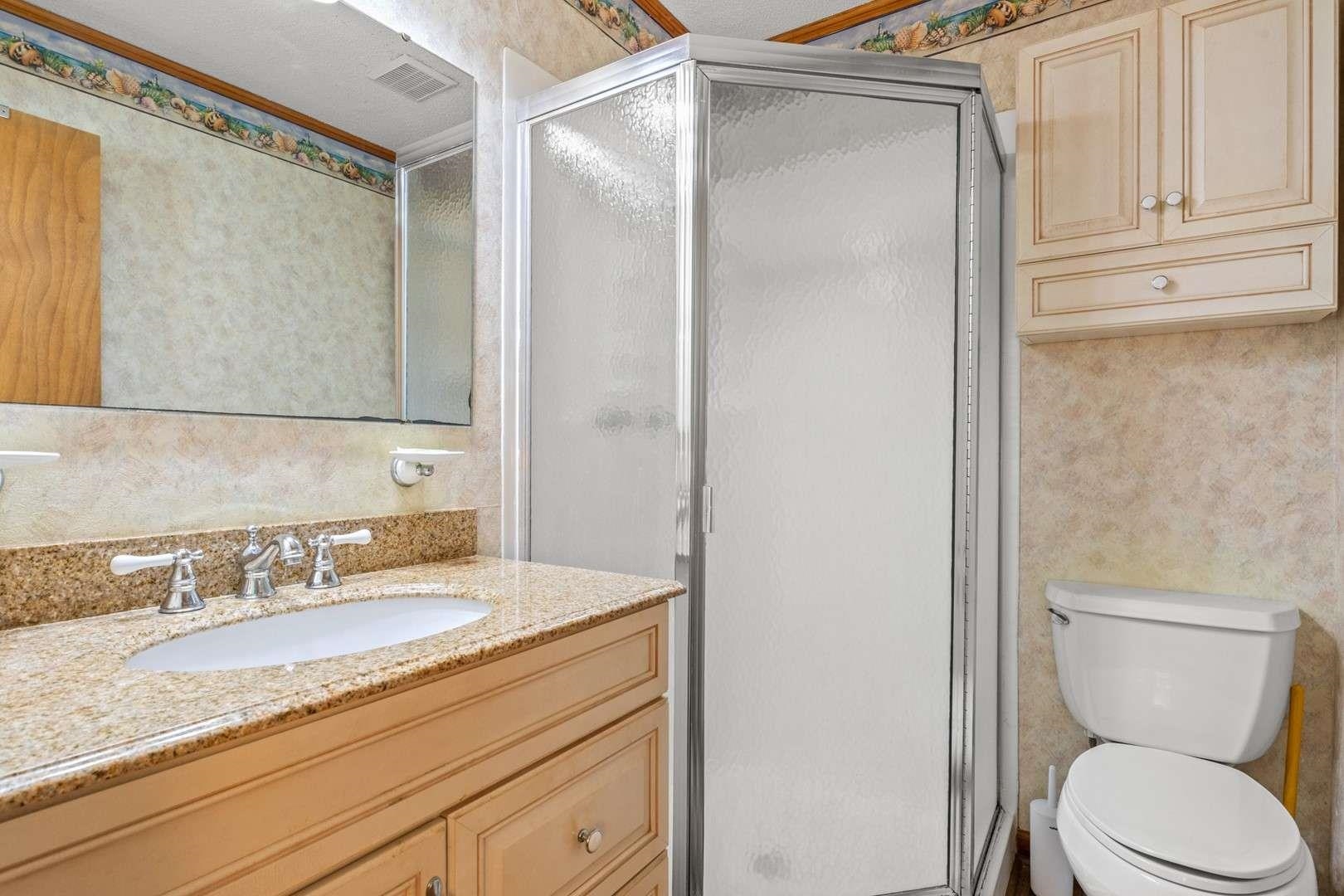 9540 Shore Dr. Property Photo 17