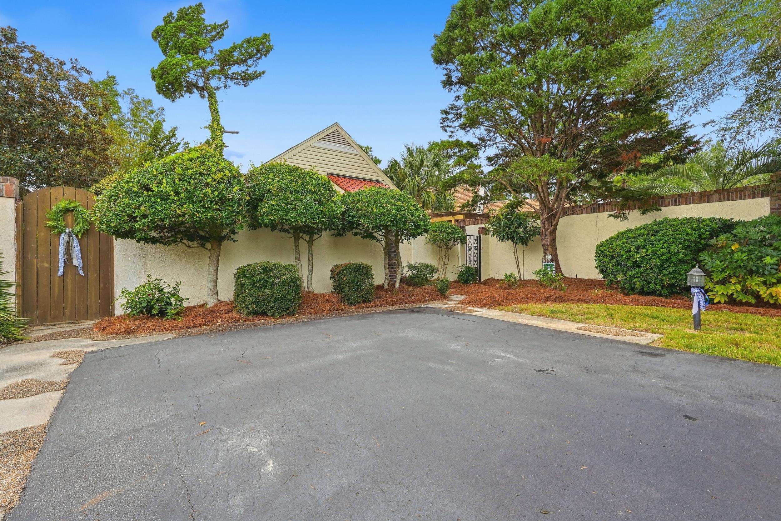 10 San Marks Ct. Property Photo 1