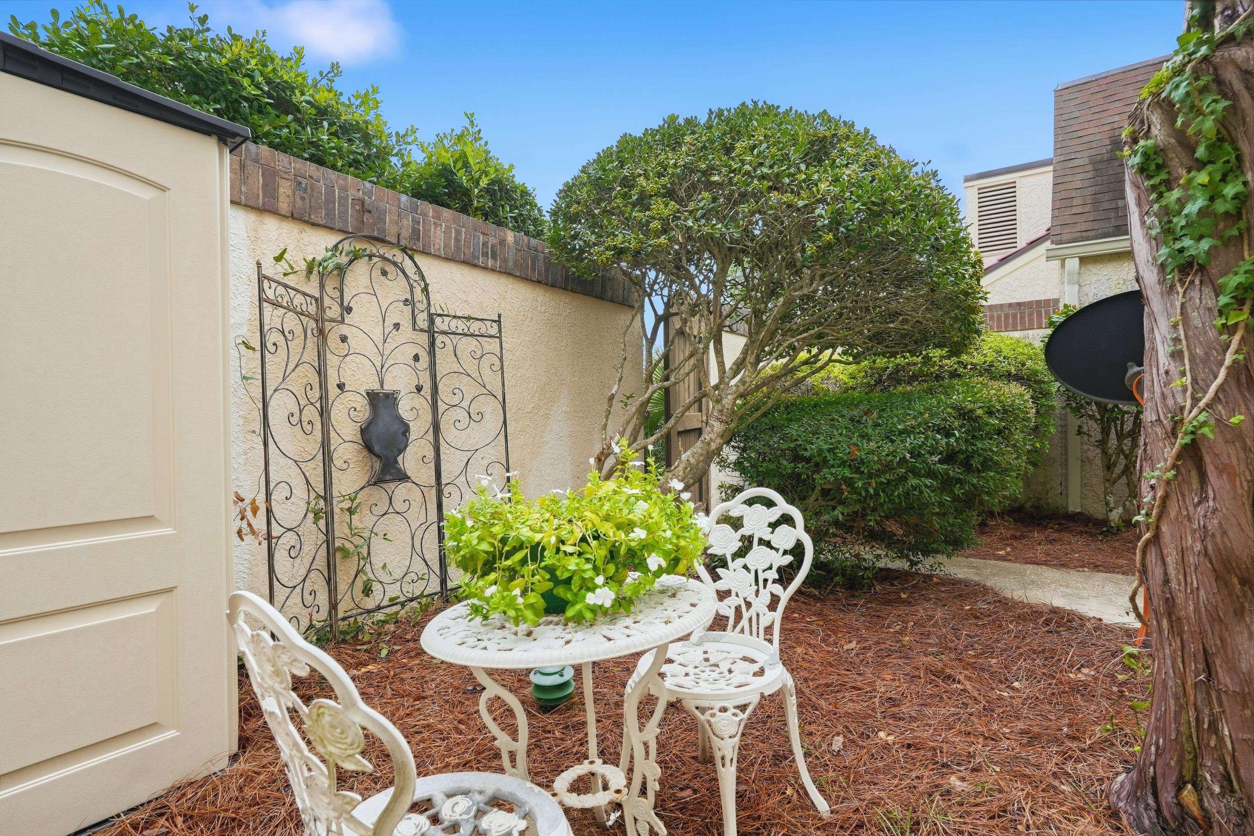 10 San Marks Ct. Property Photo 24