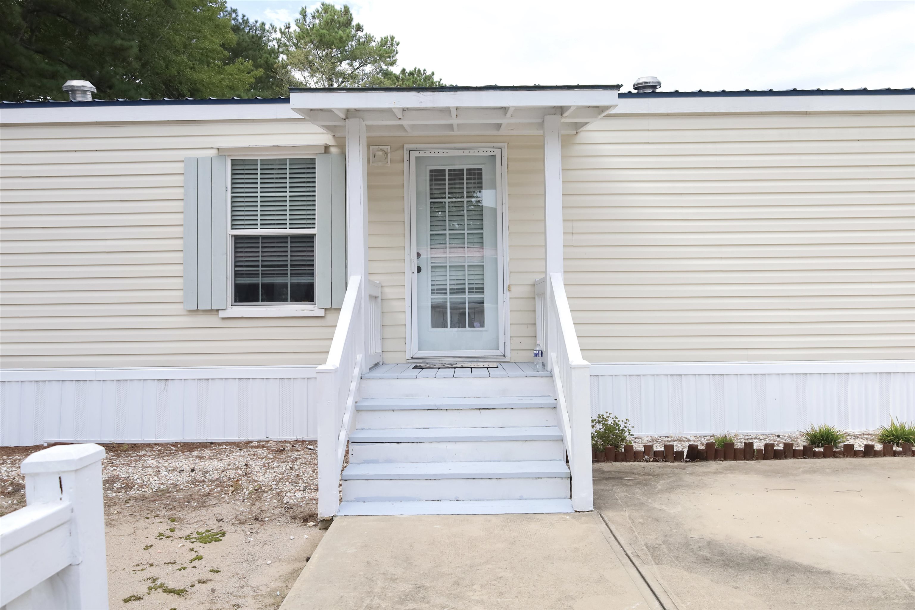 142 Offshore Dr. Property Photo 1