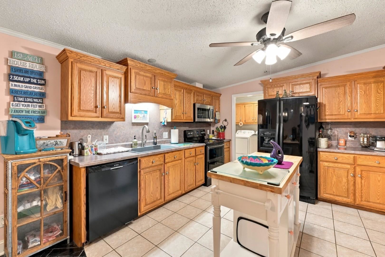3415 N Pointe Blvd. Property Photo 8